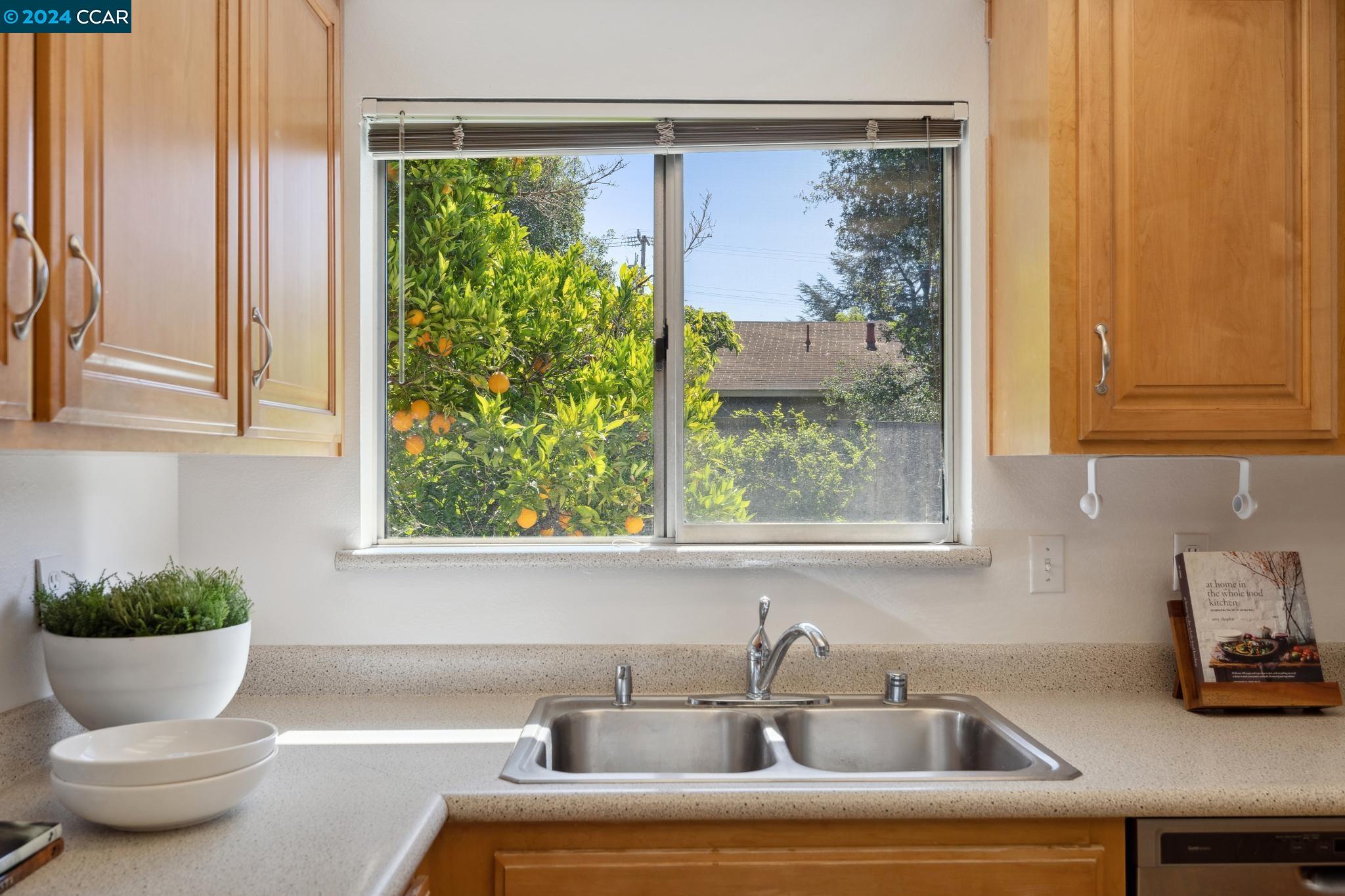 Detail Gallery Image 14 of 48 For 4206 Forest Glen Pl, Castro Valley,  CA 94546 - 3 Beds | 2 Baths