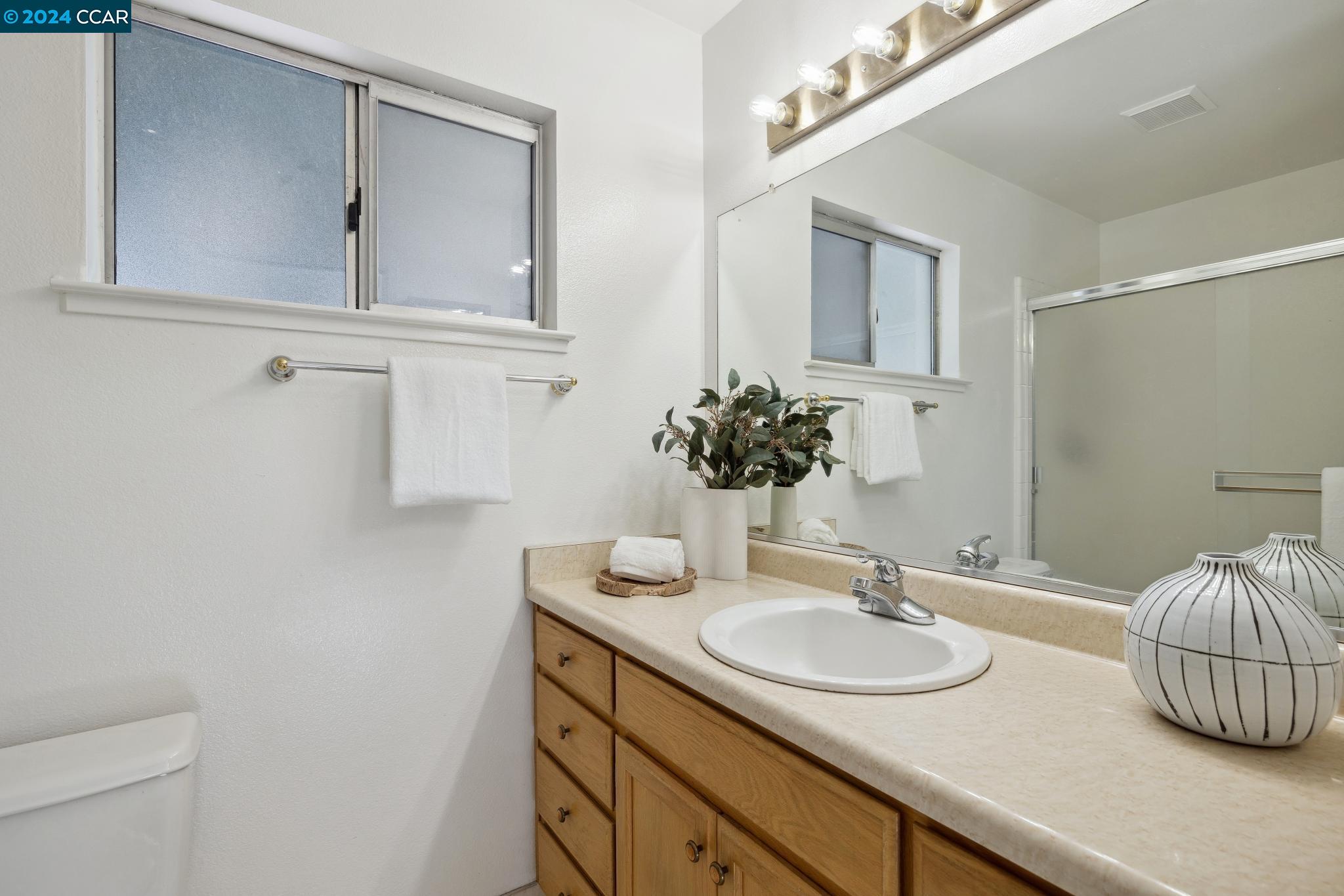 Detail Gallery Image 28 of 48 For 4206 Forest Glen Pl, Castro Valley,  CA 94546 - 3 Beds | 2 Baths