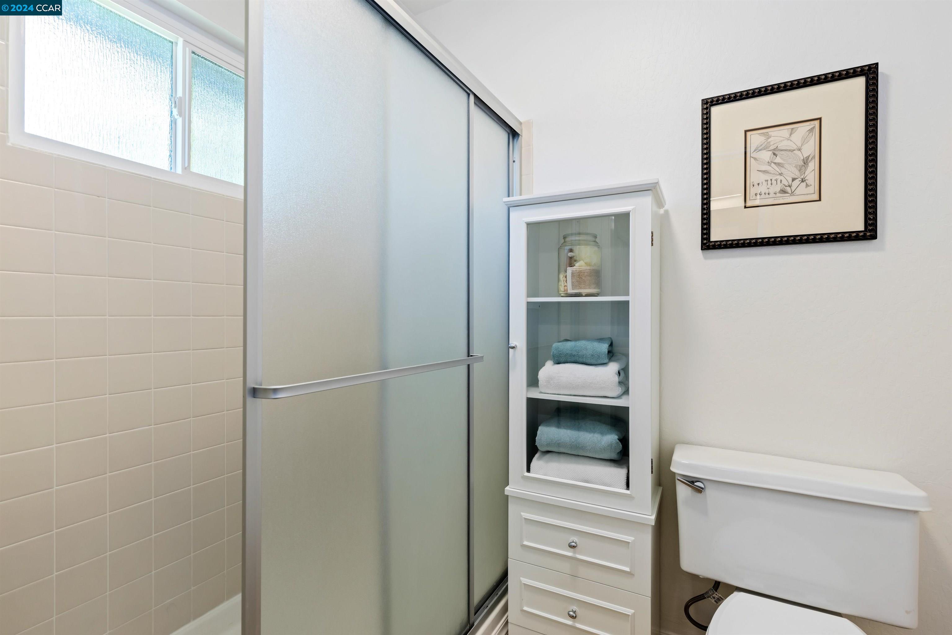 Detail Gallery Image 25 of 32 For 125 Glenbridge Ct, Pleasant Hill,  CA 94523 - 3 Beds | 2/1 Baths