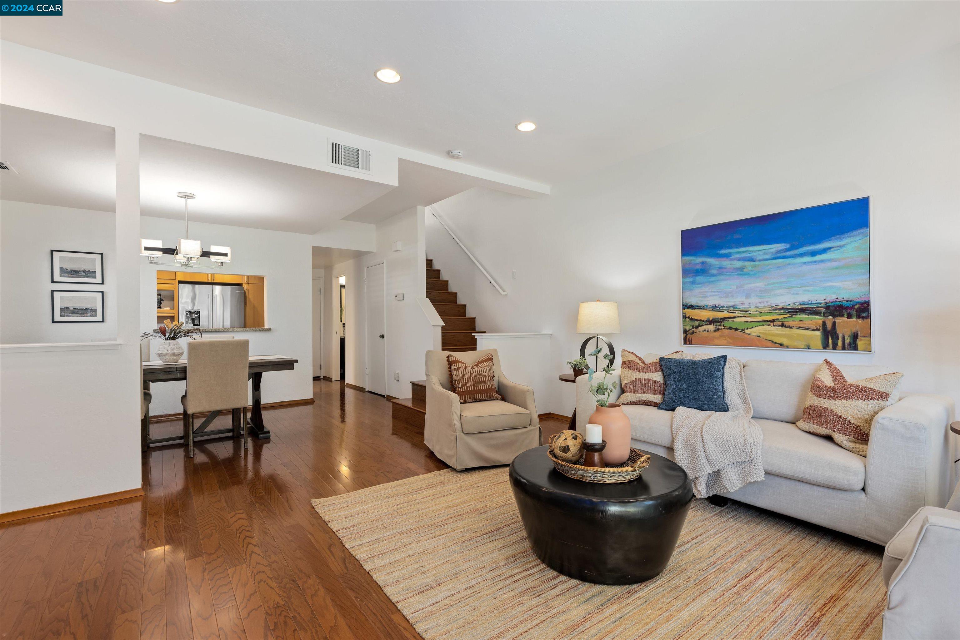Detail Gallery Image 9 of 32 For 125 Glenbridge Ct, Pleasant Hill,  CA 94523 - 3 Beds | 2/1 Baths
