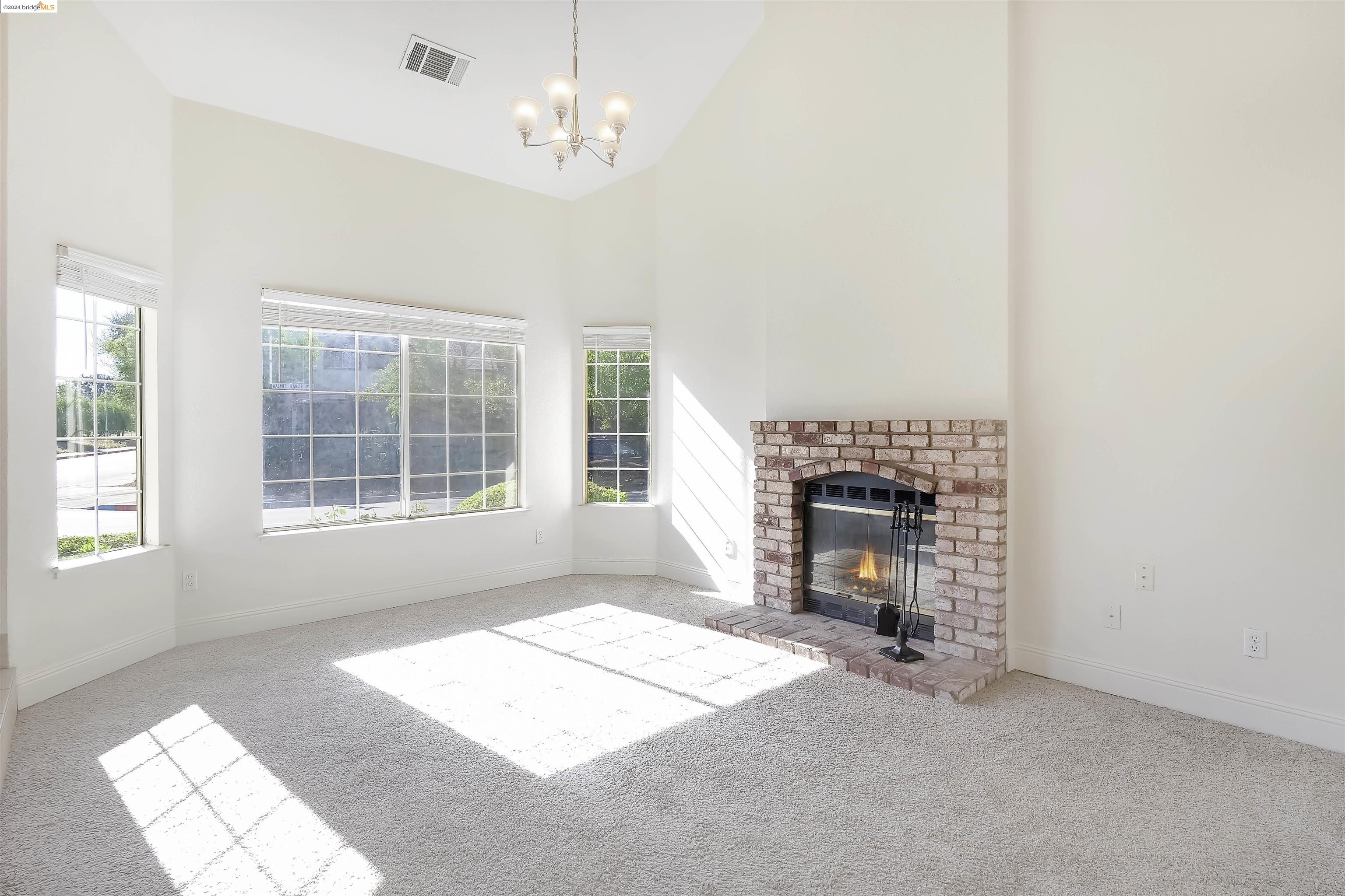 Detail Gallery Image 9 of 34 For 700 Walnut Ranch Way, Oakley,  CA 94561 - 3 Beds | 2 Baths