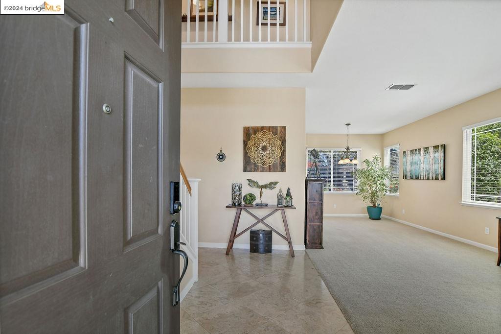 Detail Gallery Image 6 of 59 For 1736 Diamond Springs Ct, Brentwood,  CA 94513 - 6 Beds | 3 Baths