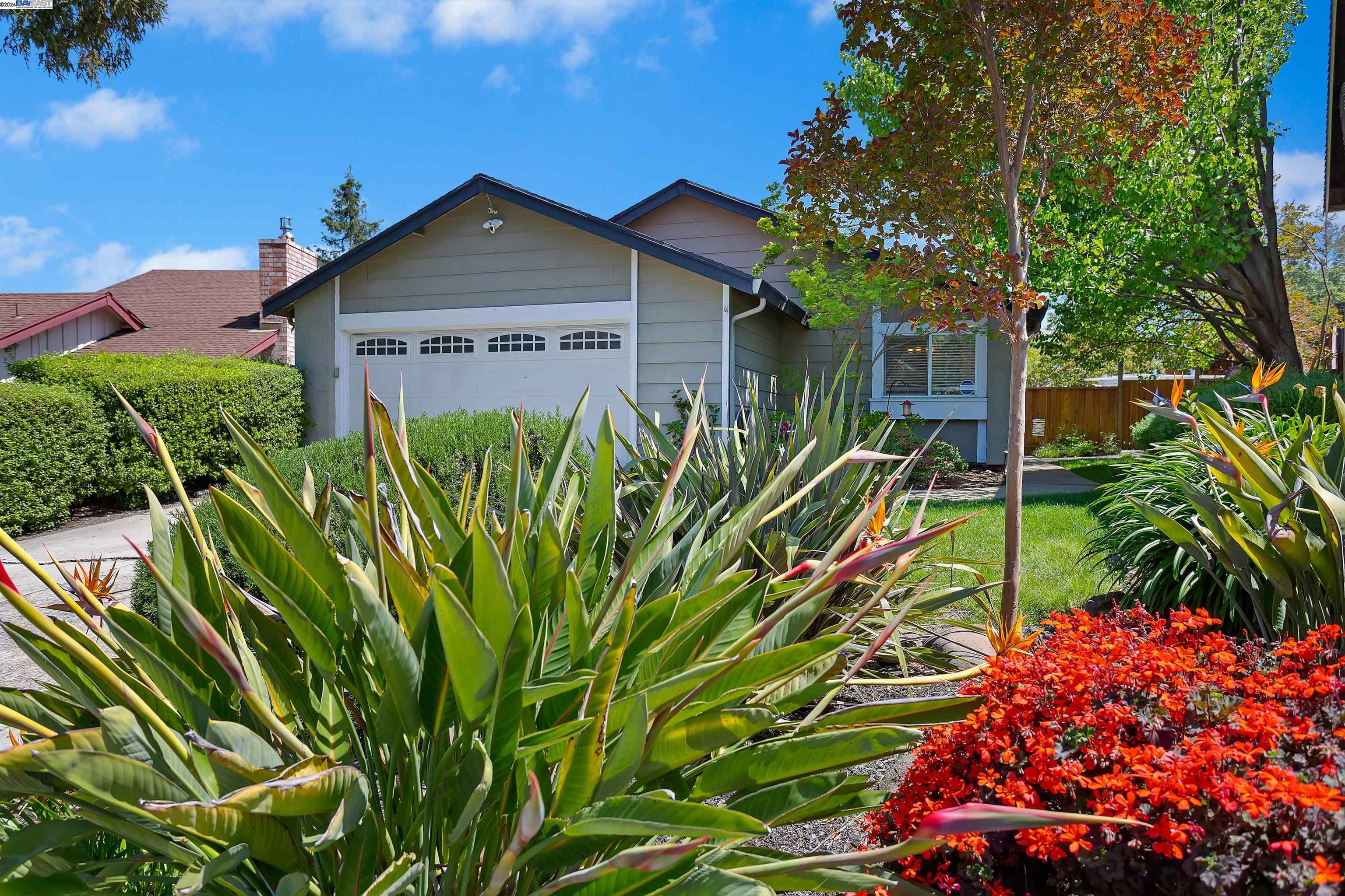 Detail Gallery Image 1 of 1 For 245 Riverwood Circle, Martinez,  CA 94553 - 4 Beds | 2 Baths