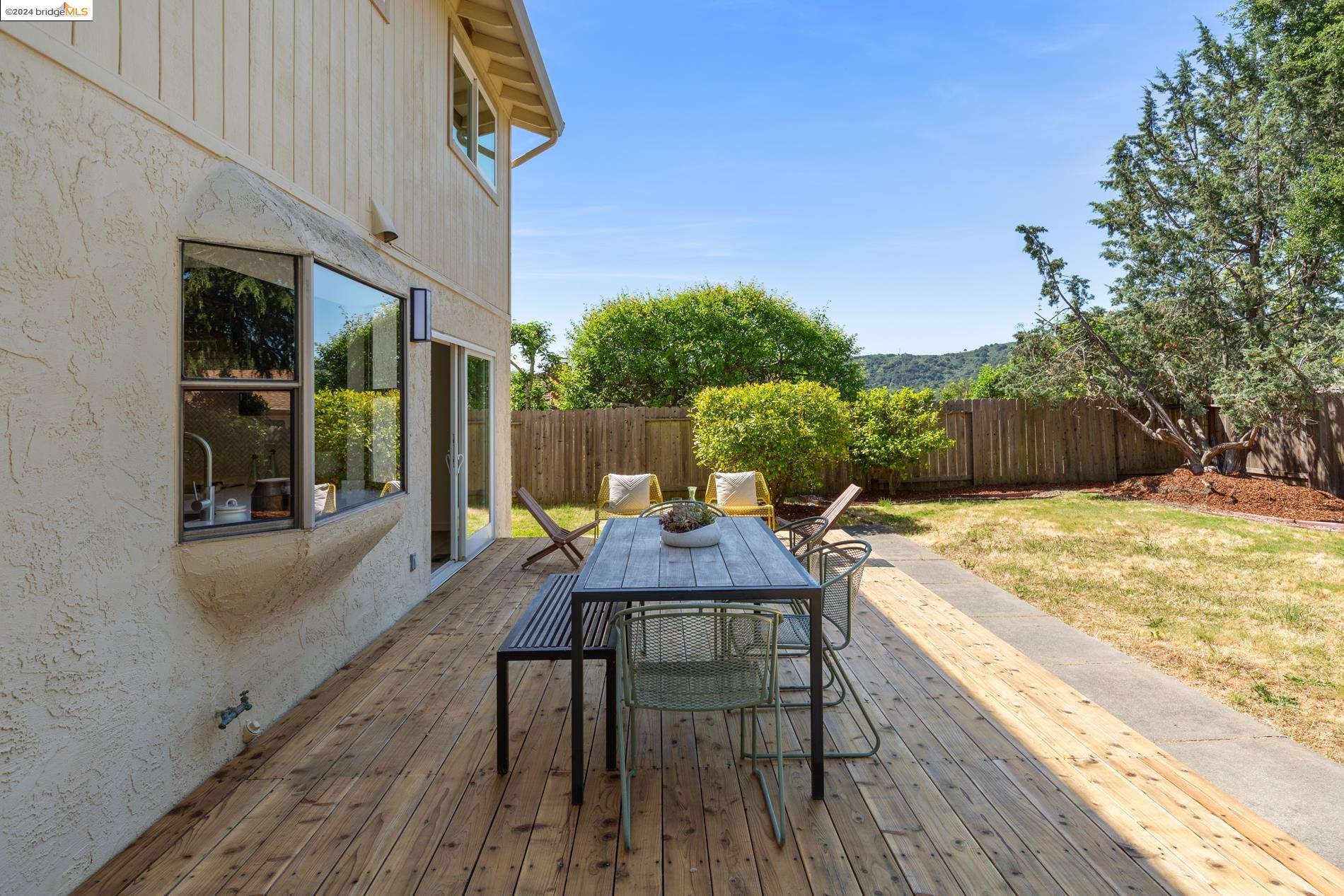 Detail Gallery Image 17 of 41 For 5748 Amend Rd, El Sobrante,  CA 94803 - 4 Beds | 2/1 Baths