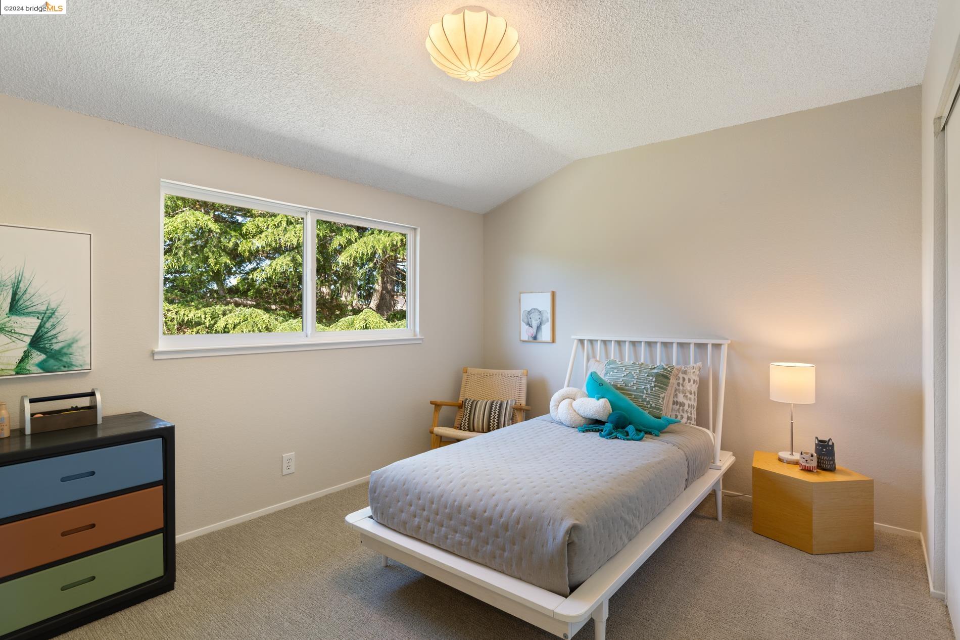Detail Gallery Image 30 of 41 For 5748 Amend Rd, El Sobrante,  CA 94803 - 4 Beds | 2/1 Baths