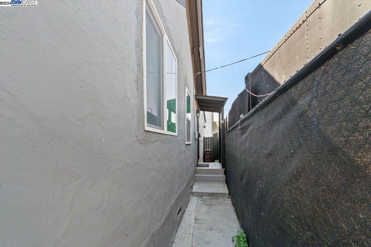 Detail Gallery Image 39 of 51 For 3325 E 8th St, Oakland,  CA 94601 - – Beds | – Baths