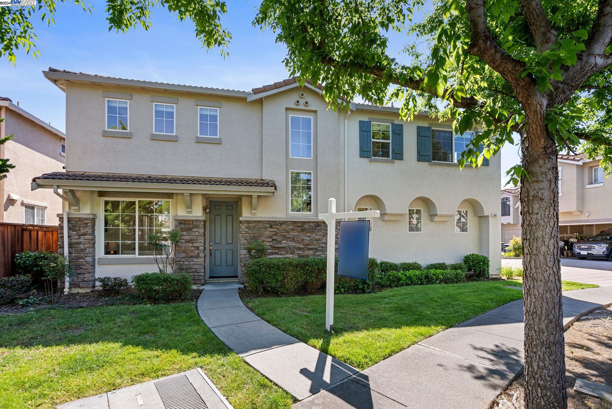 Detail Gallery Image 4 of 43 For 347 Accolade Dr, San Leandro,  CA 94577 - 4 Beds | 2/1 Baths