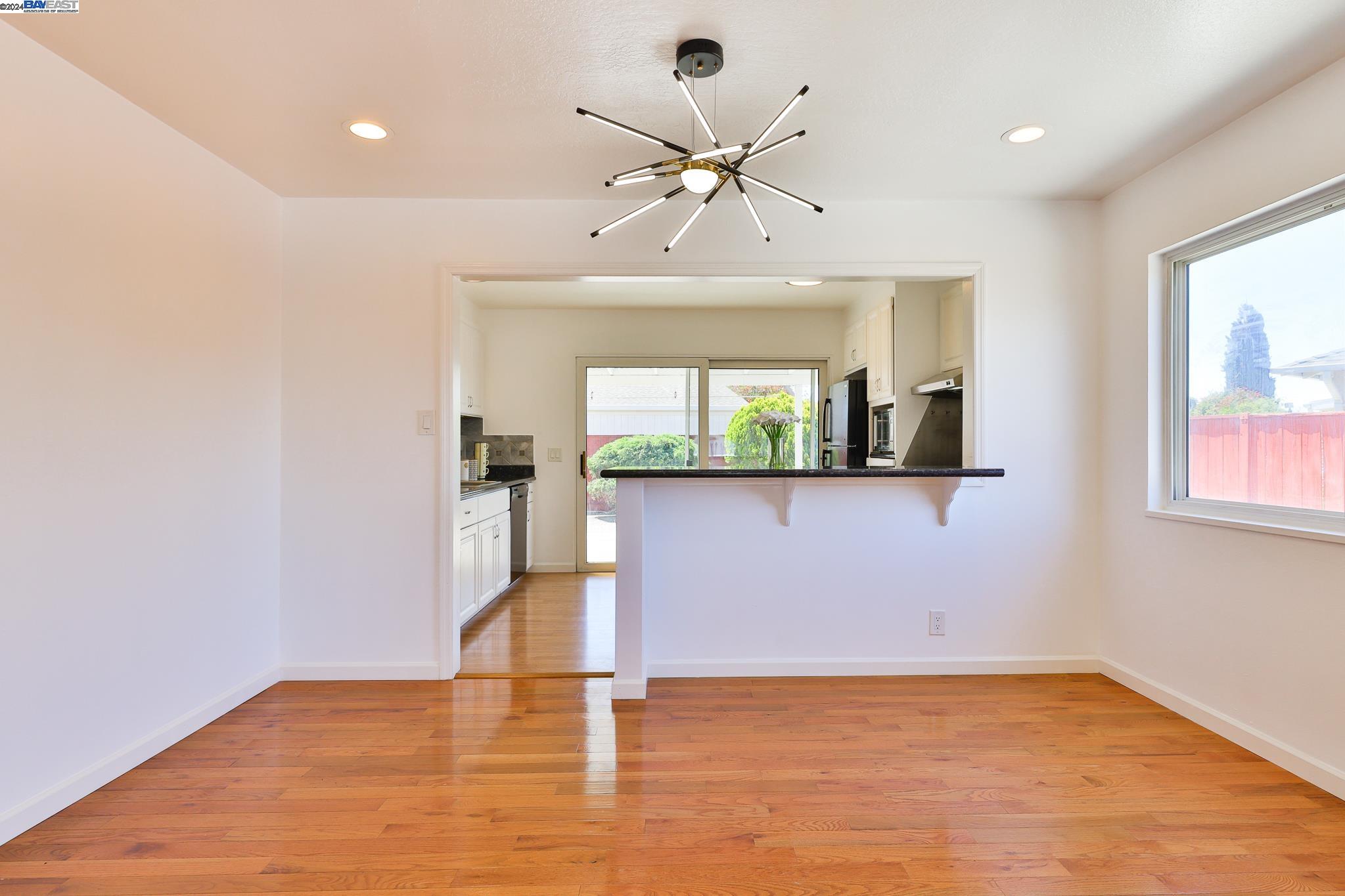 Detail Gallery Image 13 of 45 For 3881 Carmel Way, San Leandro,  CA 94578 - 3 Beds | 1 Baths