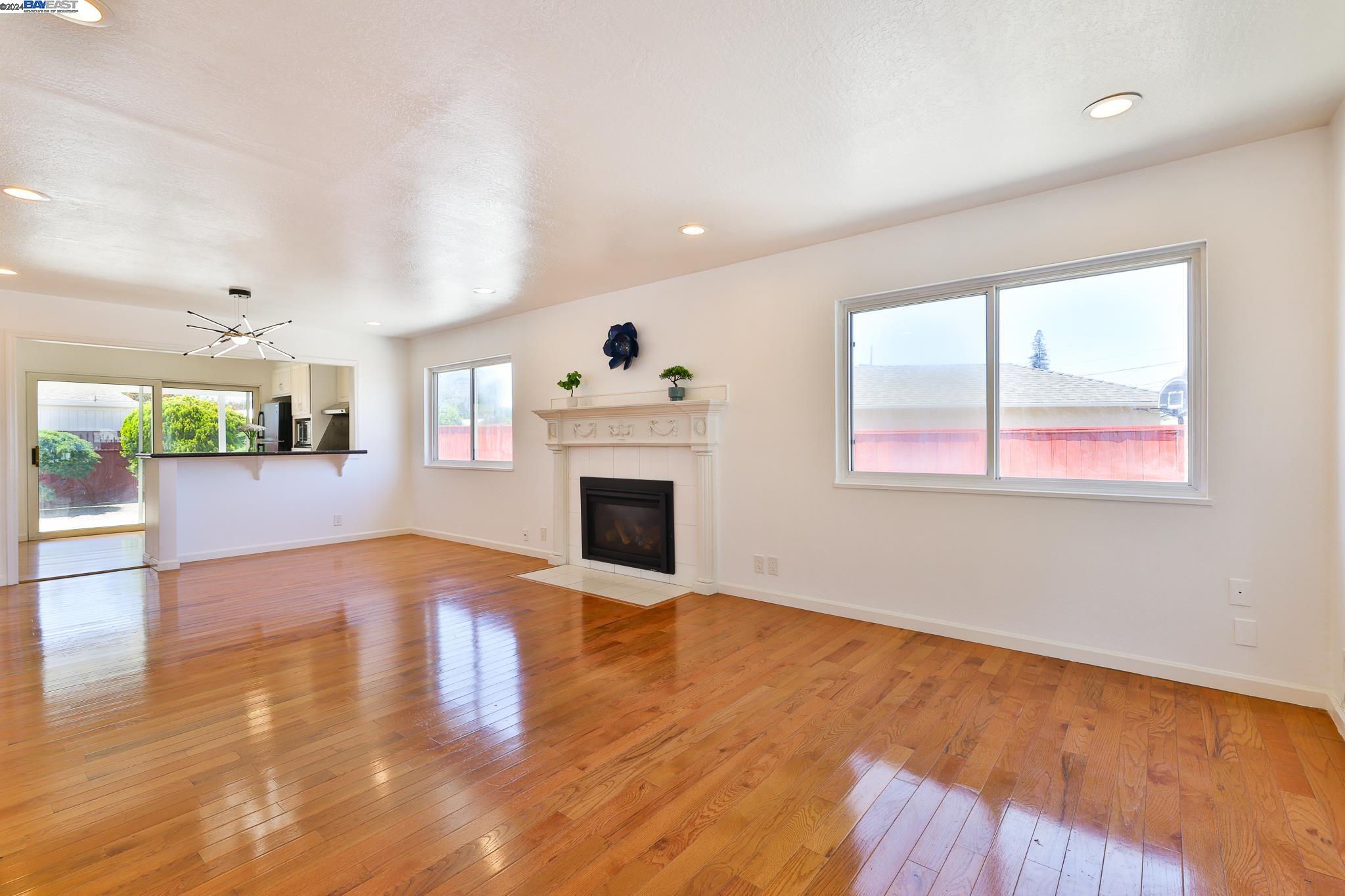 Detail Gallery Image 16 of 45 For 3881 Carmel Way, San Leandro,  CA 94578 - 3 Beds | 1 Baths