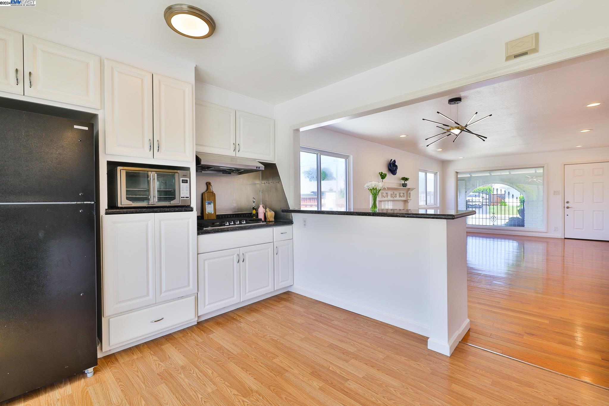 Detail Gallery Image 21 of 45 For 3881 Carmel Way, San Leandro,  CA 94578 - 3 Beds | 1 Baths