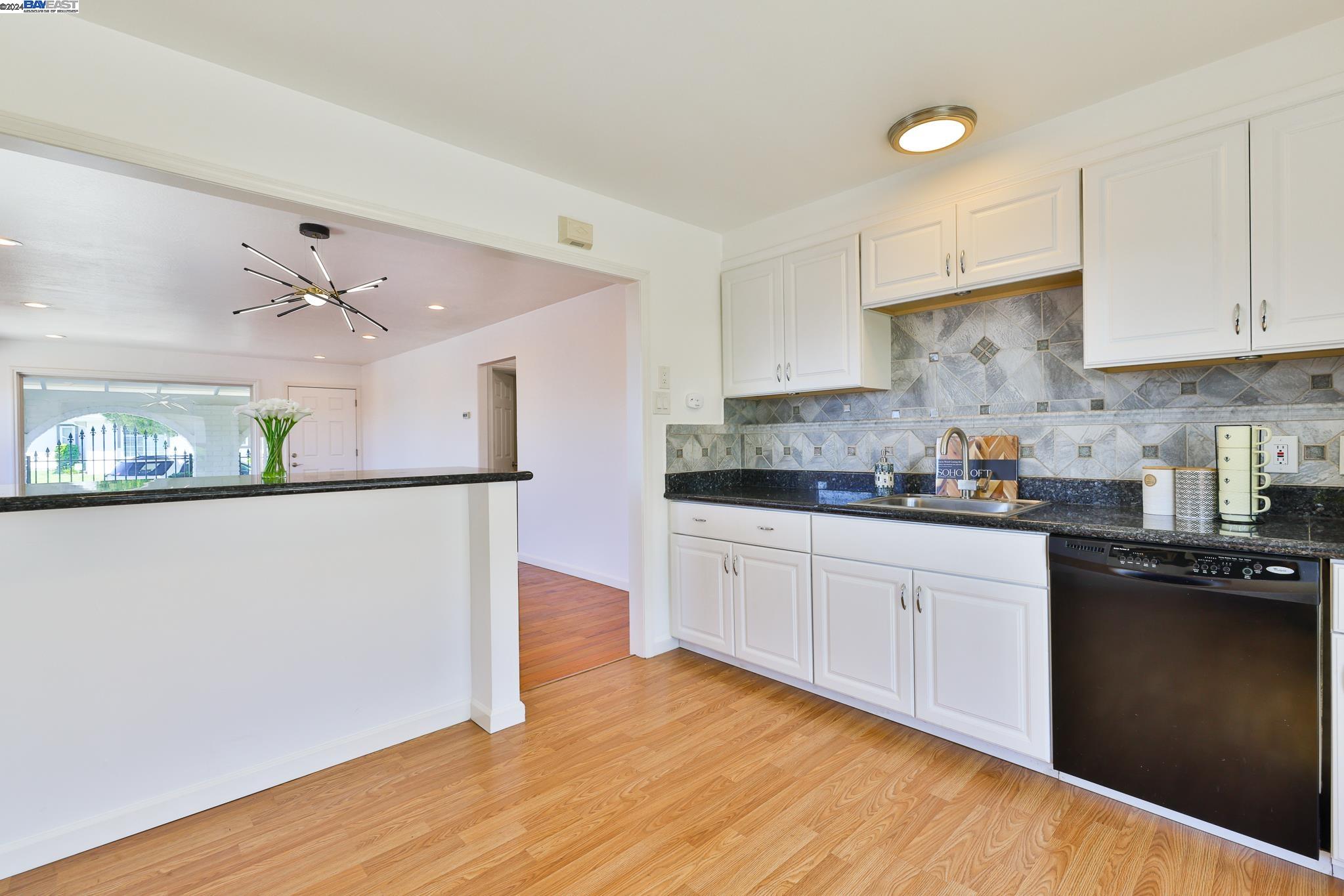 Detail Gallery Image 24 of 45 For 3881 Carmel Way, San Leandro,  CA 94578 - 3 Beds | 1 Baths