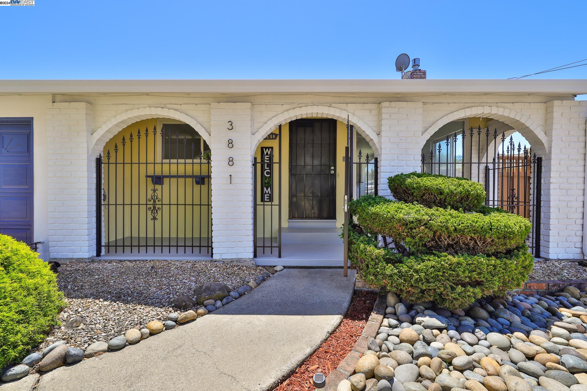 Detail Gallery Image 5 of 45 For 3881 Carmel Way, San Leandro,  CA 94578 - 3 Beds | 1 Baths