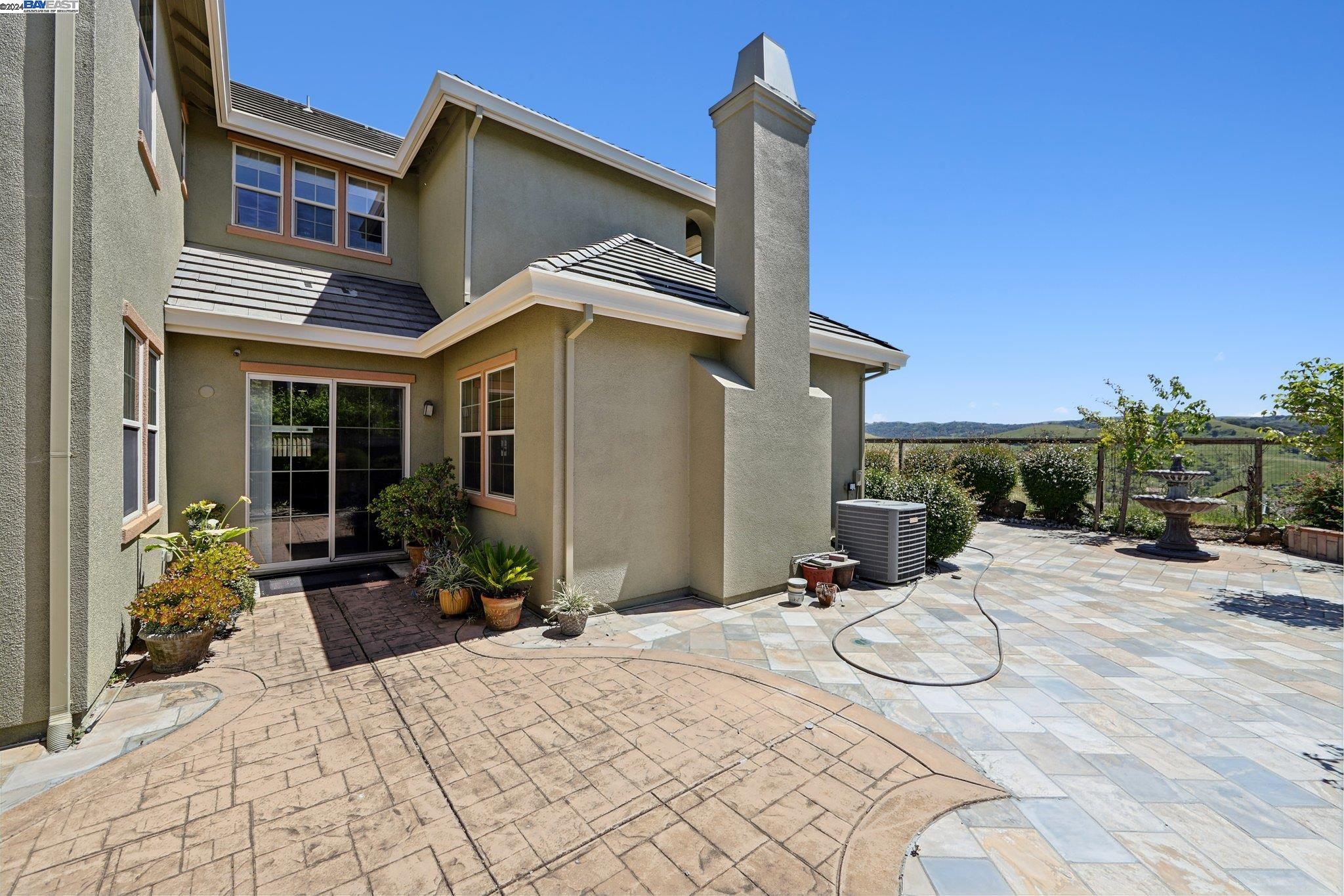 Detail Gallery Image 48 of 60 For 7613 Ridgeline Dr, Dublin,  CA 94568 - 3 Beds | 3/1 Baths