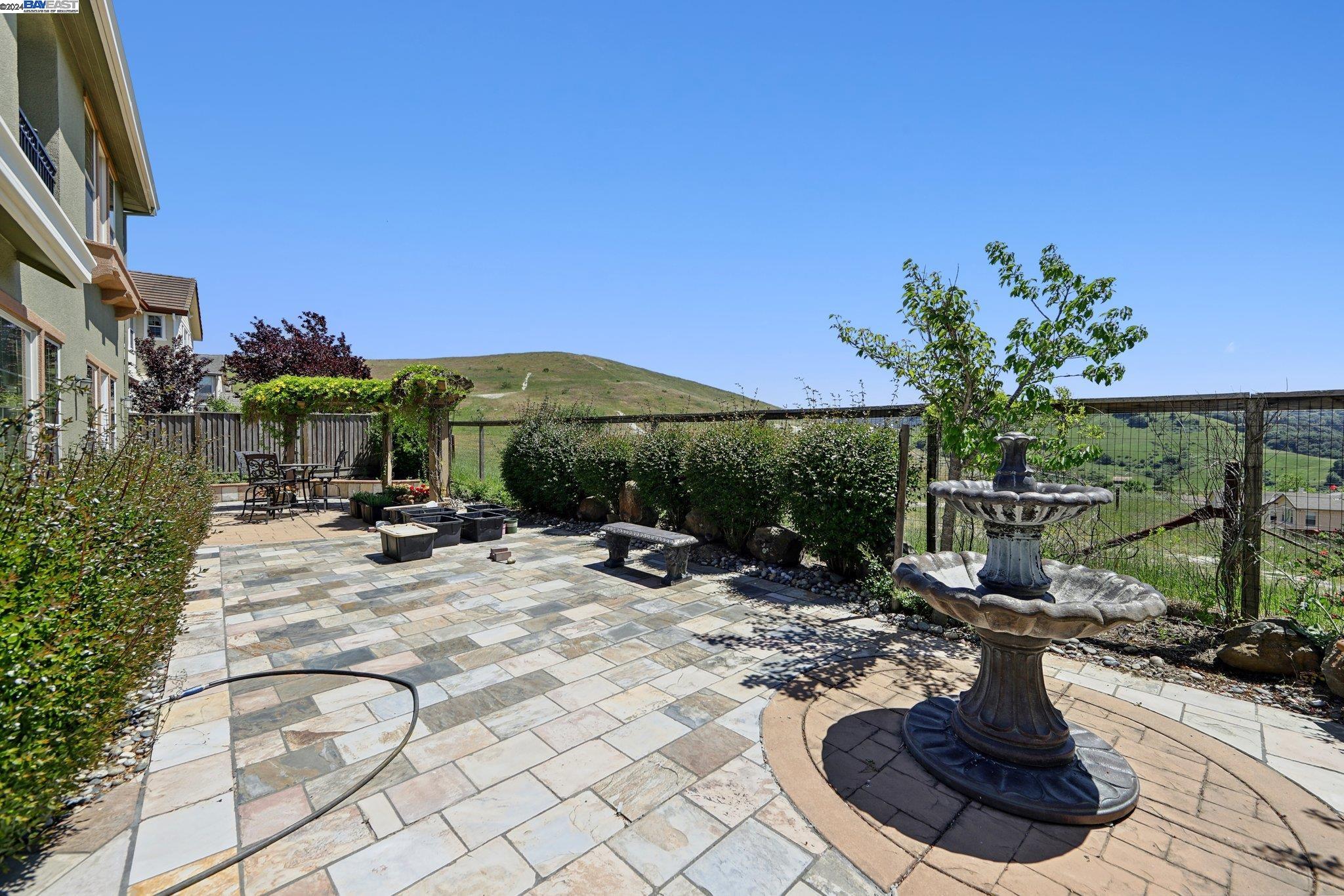 Detail Gallery Image 51 of 60 For 7613 Ridgeline Dr, Dublin,  CA 94568 - 3 Beds | 3/1 Baths