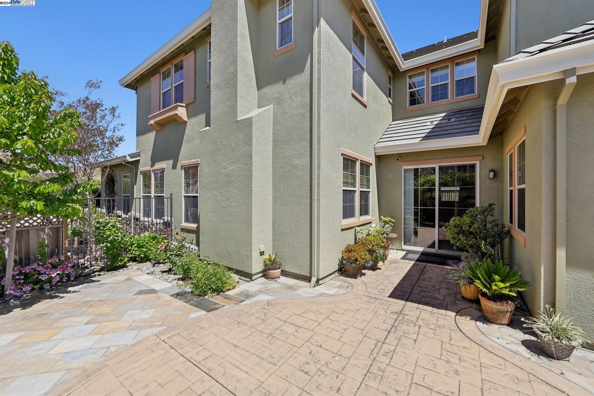 Detail Gallery Image 56 of 60 For 7613 Ridgeline Dr, Dublin,  CA 94568 - 3 Beds | 3/1 Baths