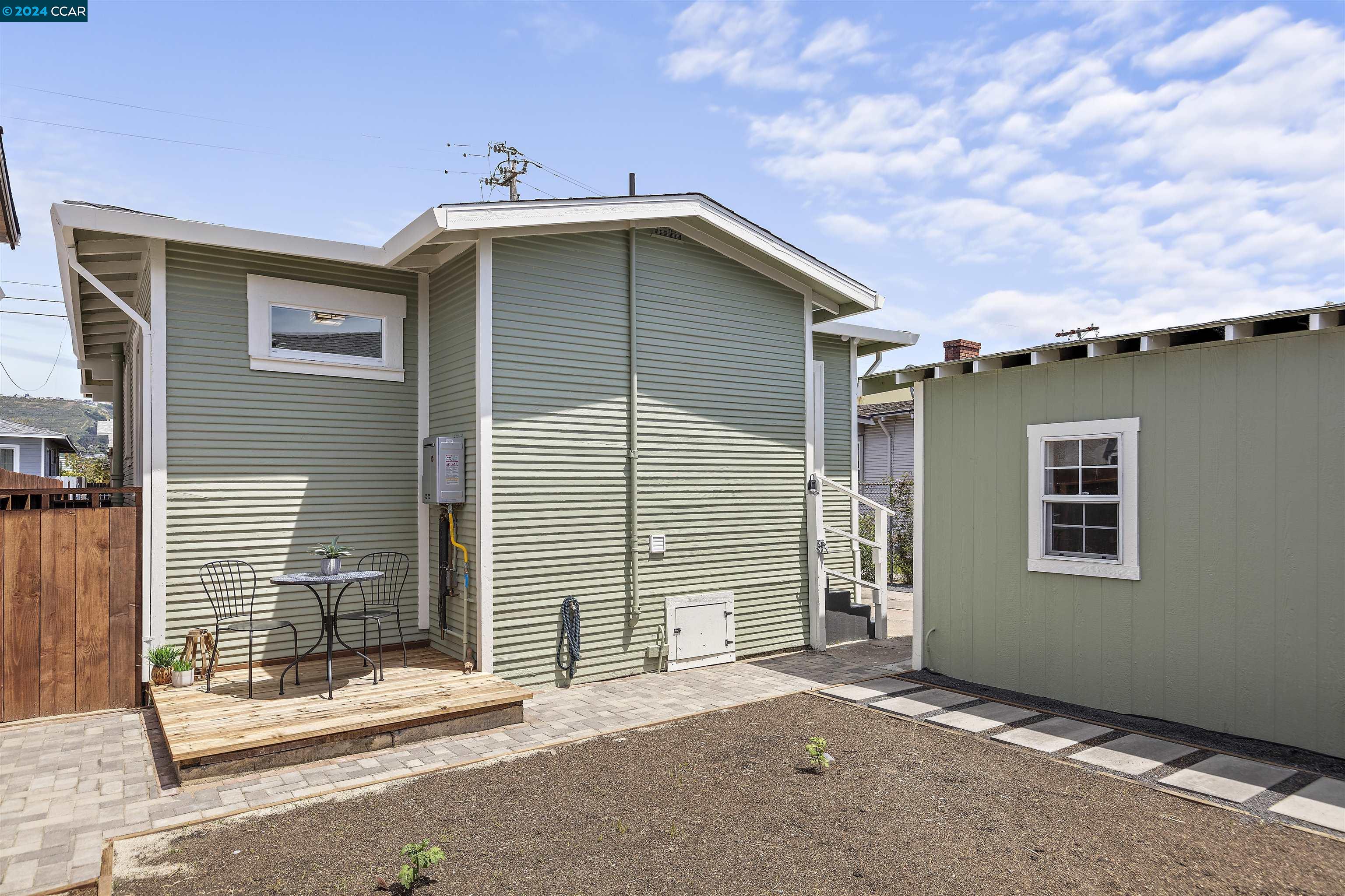 Detail Gallery Image 30 of 32 For 7207 Orral St, Oakland,  CA 94621 - 2 Beds | 1 Baths