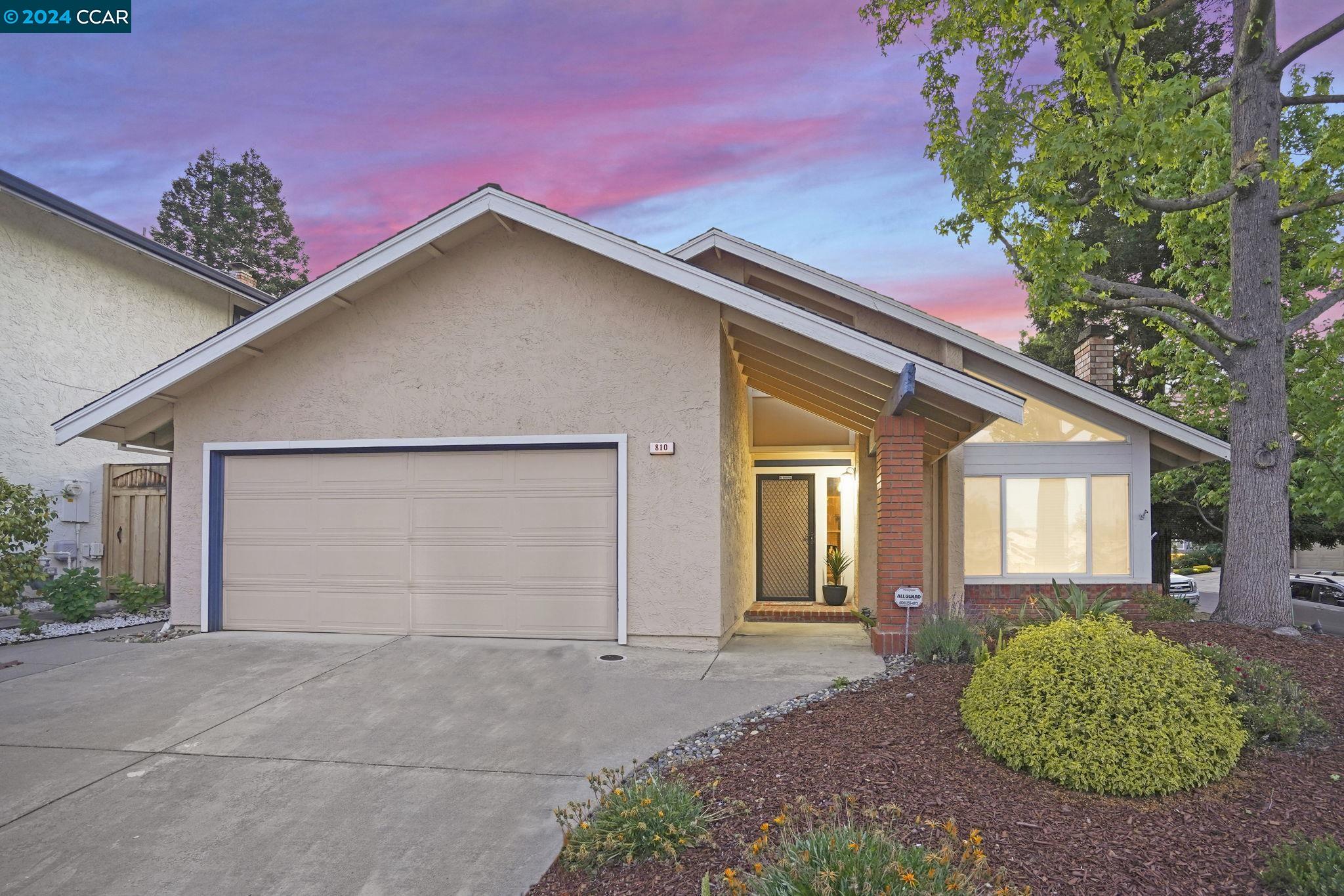 Detail Gallery Image 1 of 1 For 810 Hidden Lakes Dr, Martinez,  CA 94553 - 3 Beds | 2 Baths