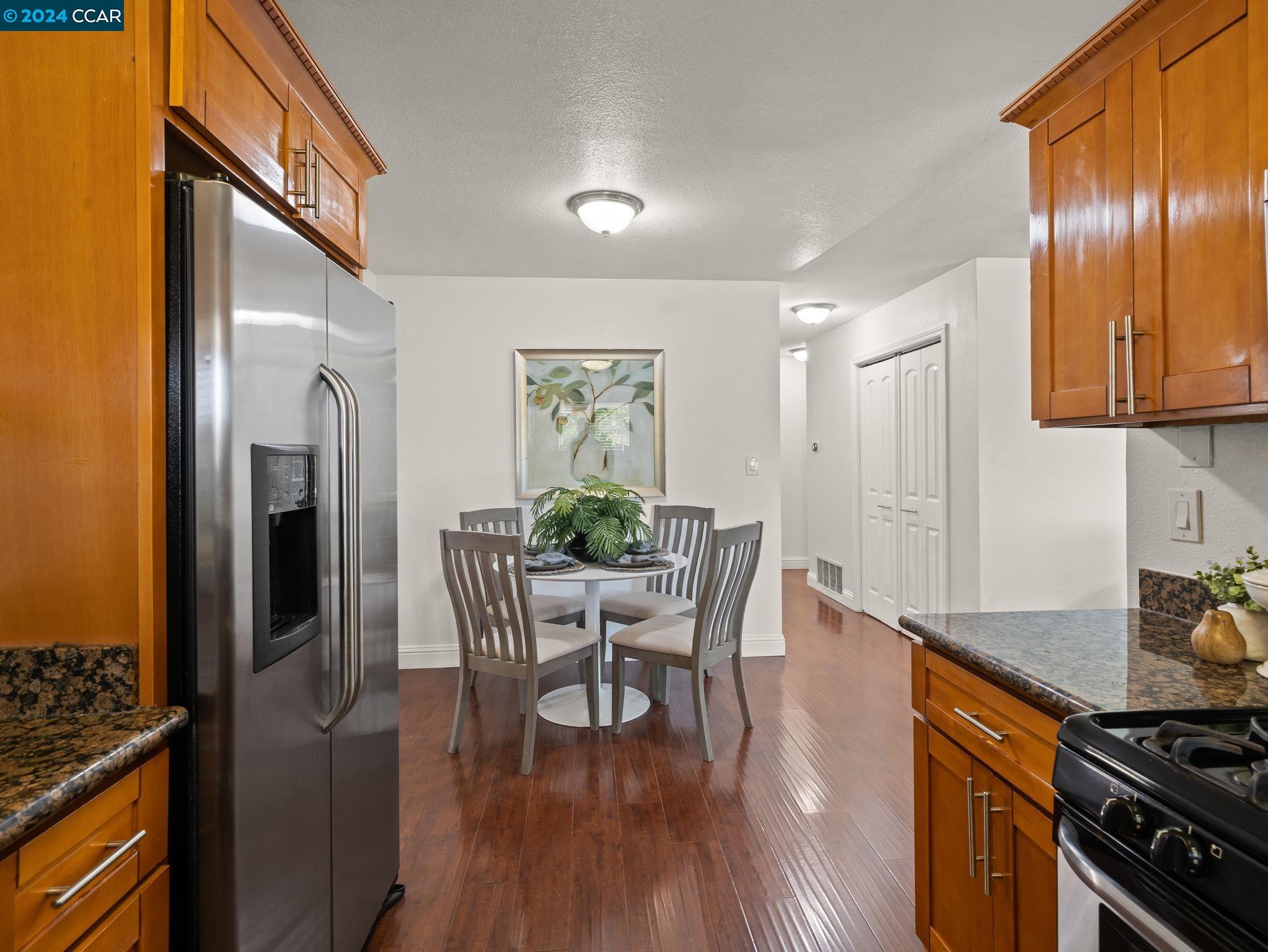 Detail Gallery Image 13 of 38 For 5273 Phillips Ct, Concord,  CA 94521 - 3 Beds | 2 Baths