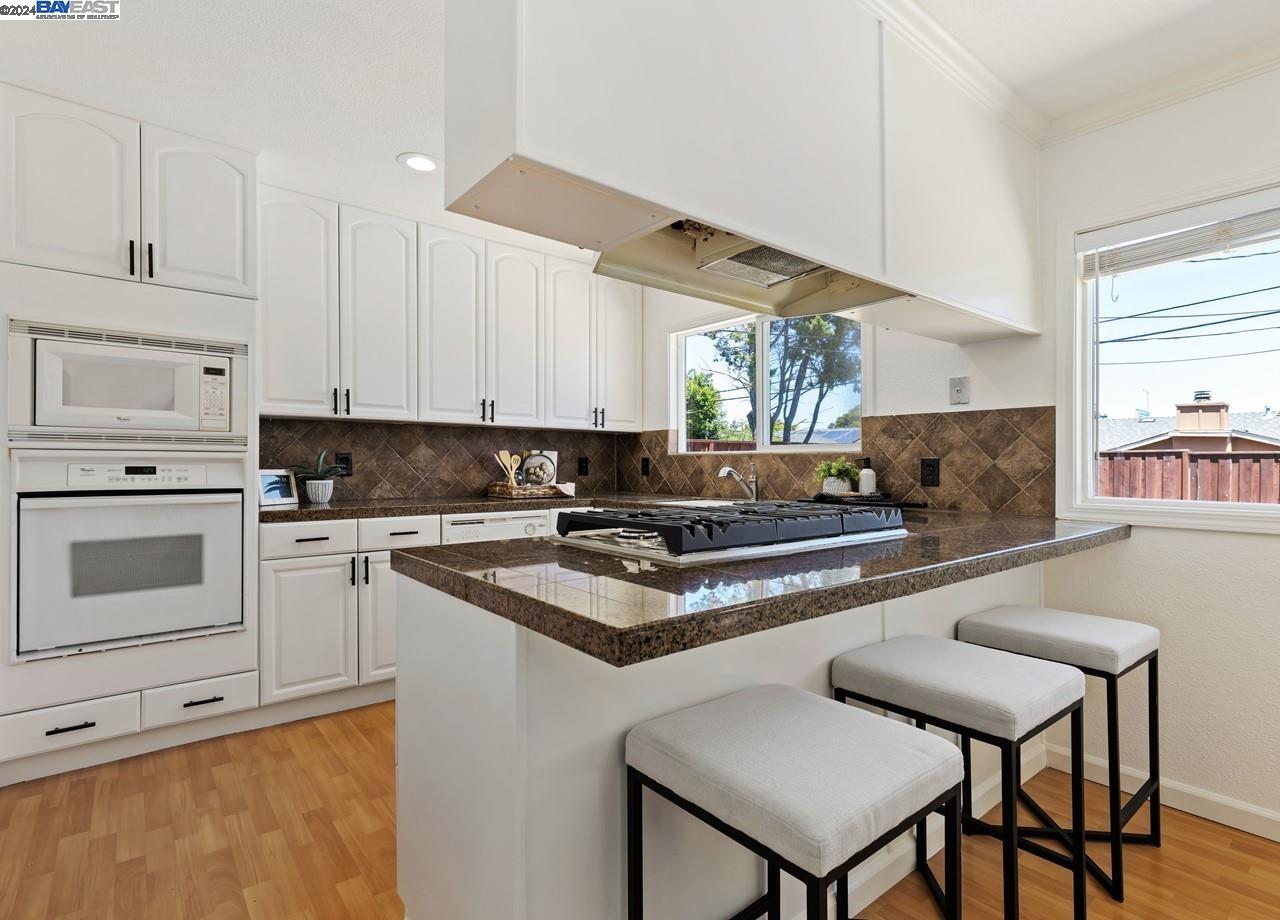 Detail Gallery Image 11 of 28 For 7669 Donohue Dr, Dublin,  CA 94568 - 3 Beds | 2 Baths