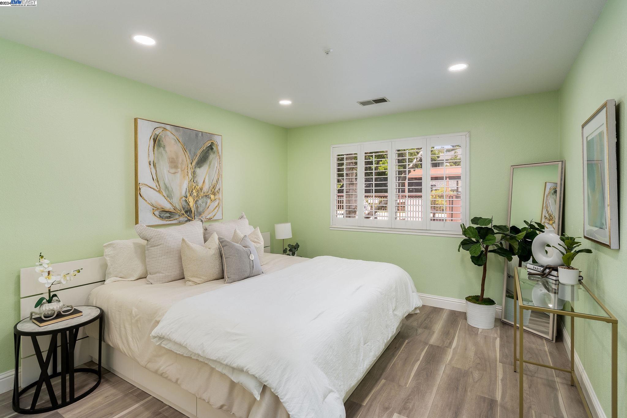Detail Gallery Image 13 of 24 For 1310 Walden Rd #6,  Walnut Creek,  CA 94597 - 2 Beds | 2 Baths