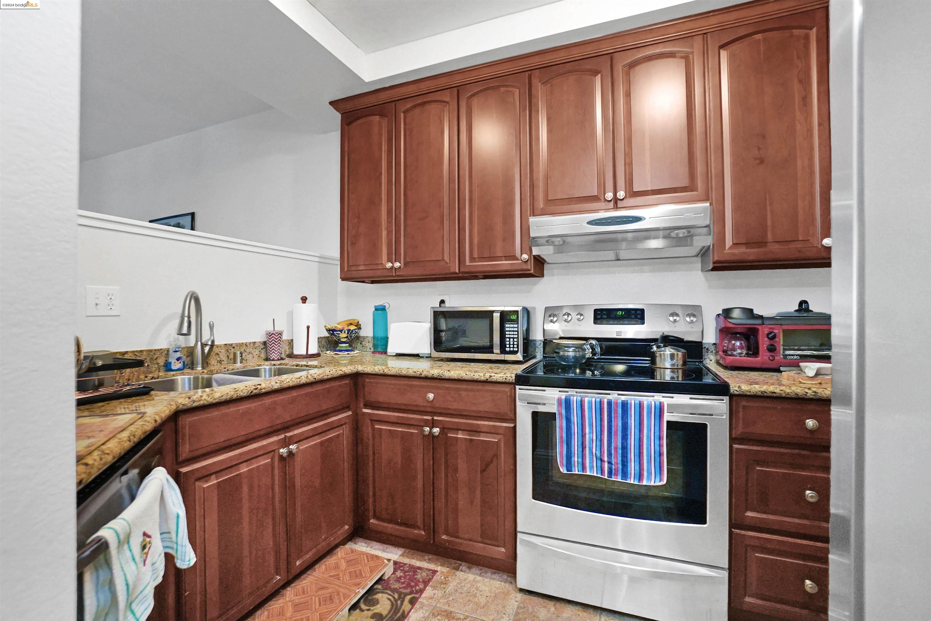 Detail Gallery Image 11 of 40 For 25930 Kay Ave #101,  Hayward,  CA 94545 - 1 Beds | 1/1 Baths