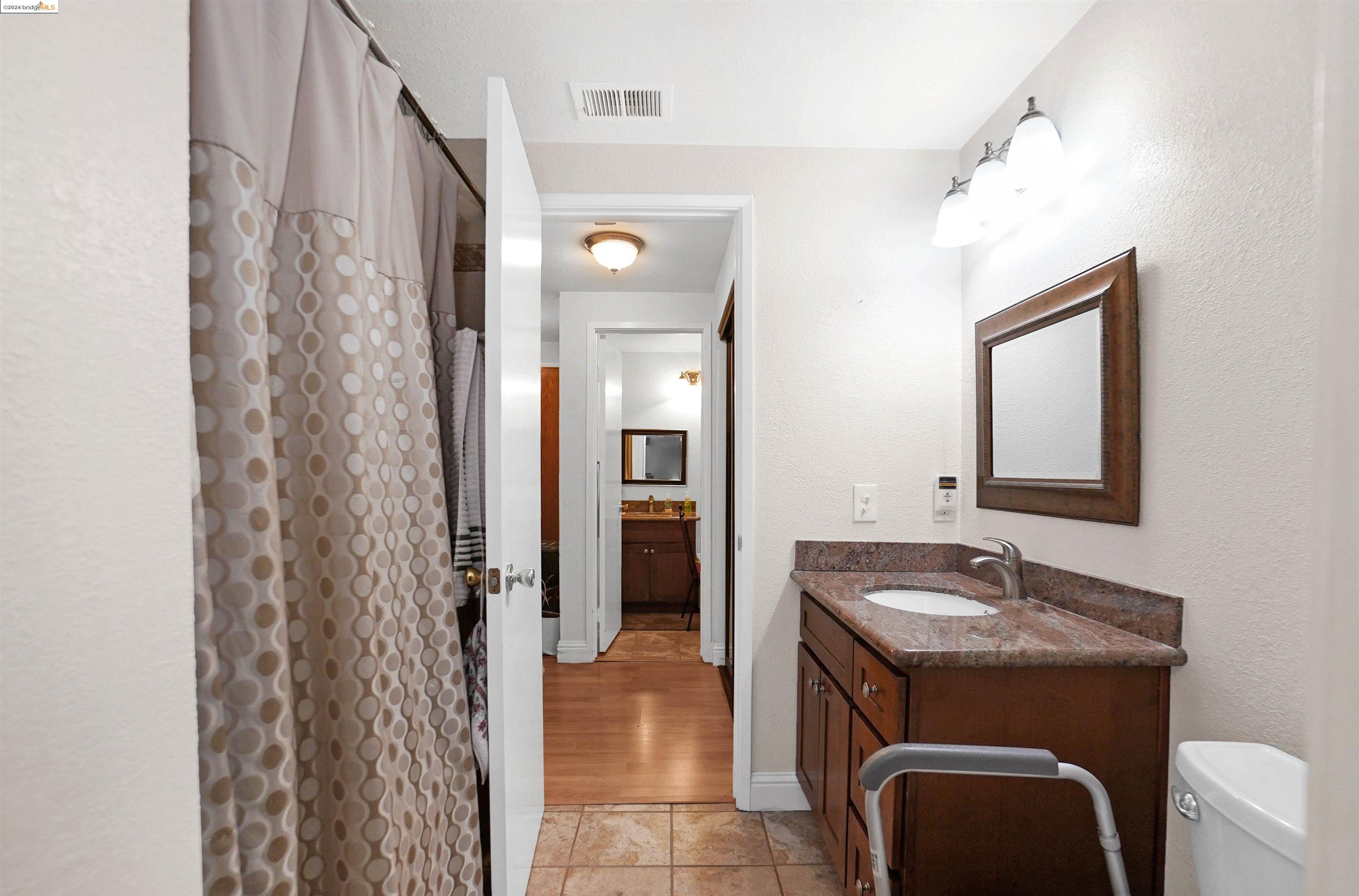 Detail Gallery Image 18 of 40 For 25930 Kay Ave #101,  Hayward,  CA 94545 - 1 Beds | 1/1 Baths