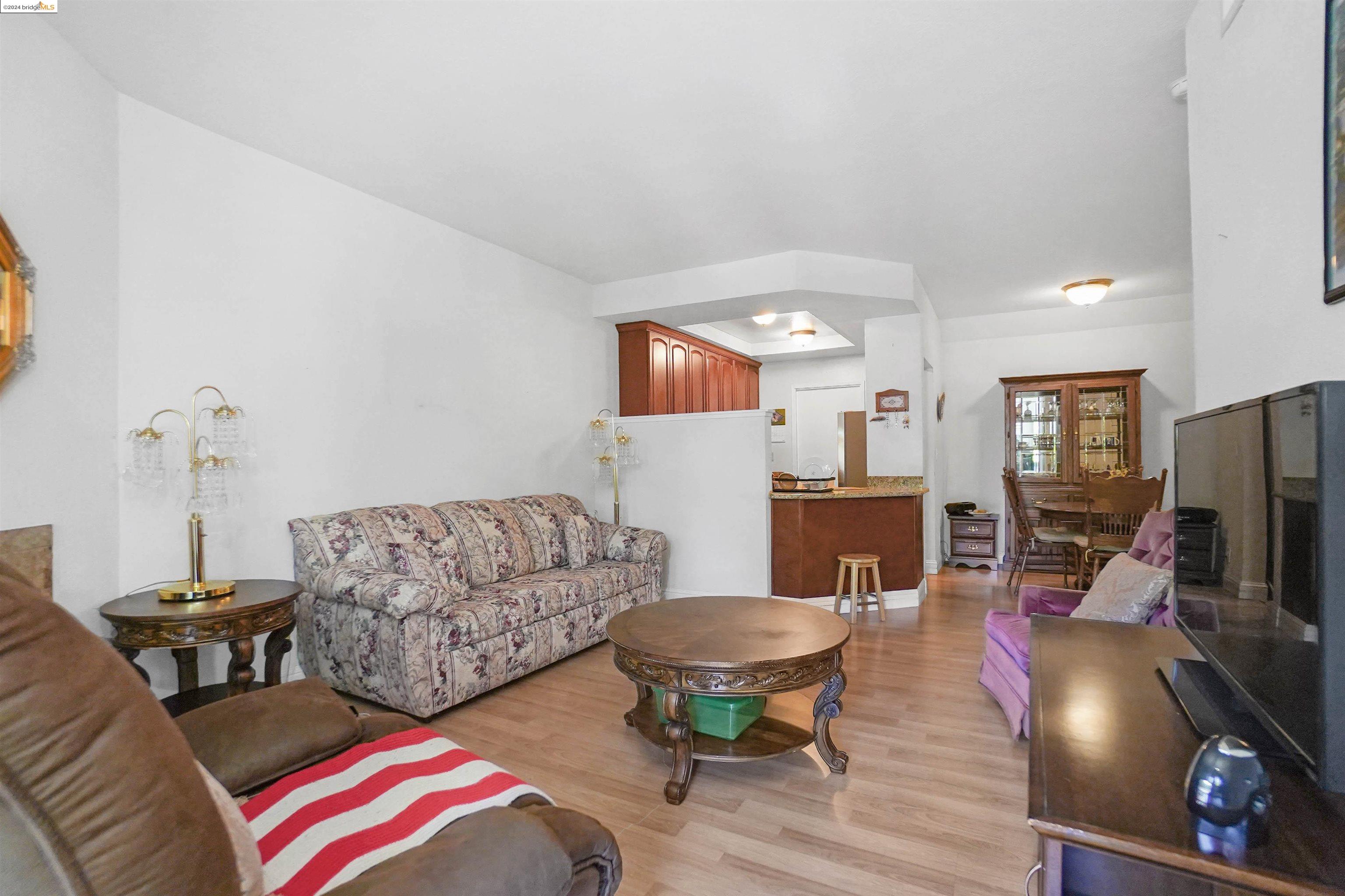 Photo #4: 41059600 Listing 