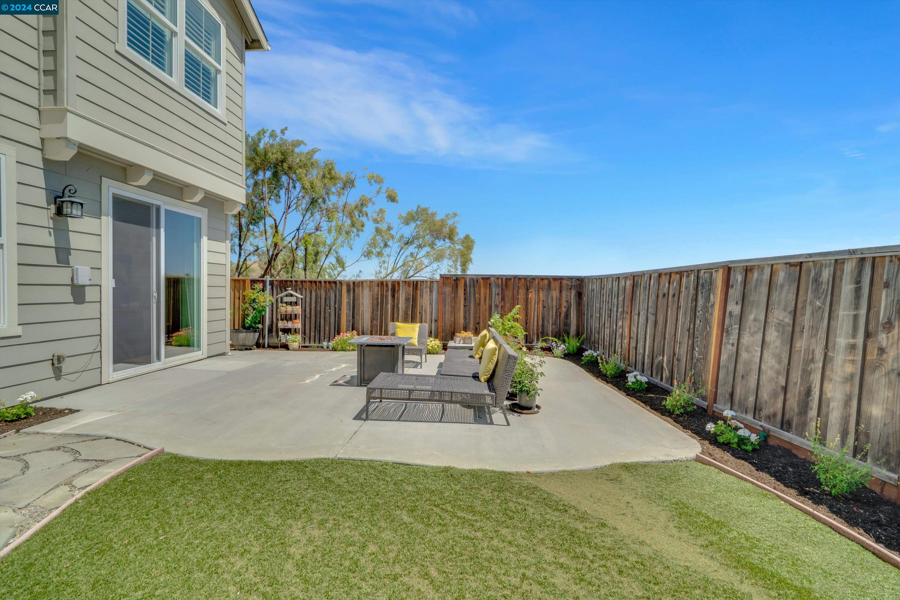 Detail Gallery Image 32 of 34 For 618 Falling Star Drive, Martinez,  CA 94553 - 3 Beds | 2/1 Baths