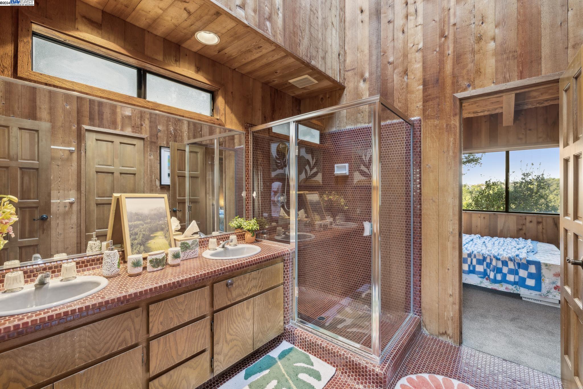 Detail Gallery Image 42 of 57 For 18625 W Cavendish Dr, Castro Valley,  CA 94552 - 4 Beds | 3 Baths