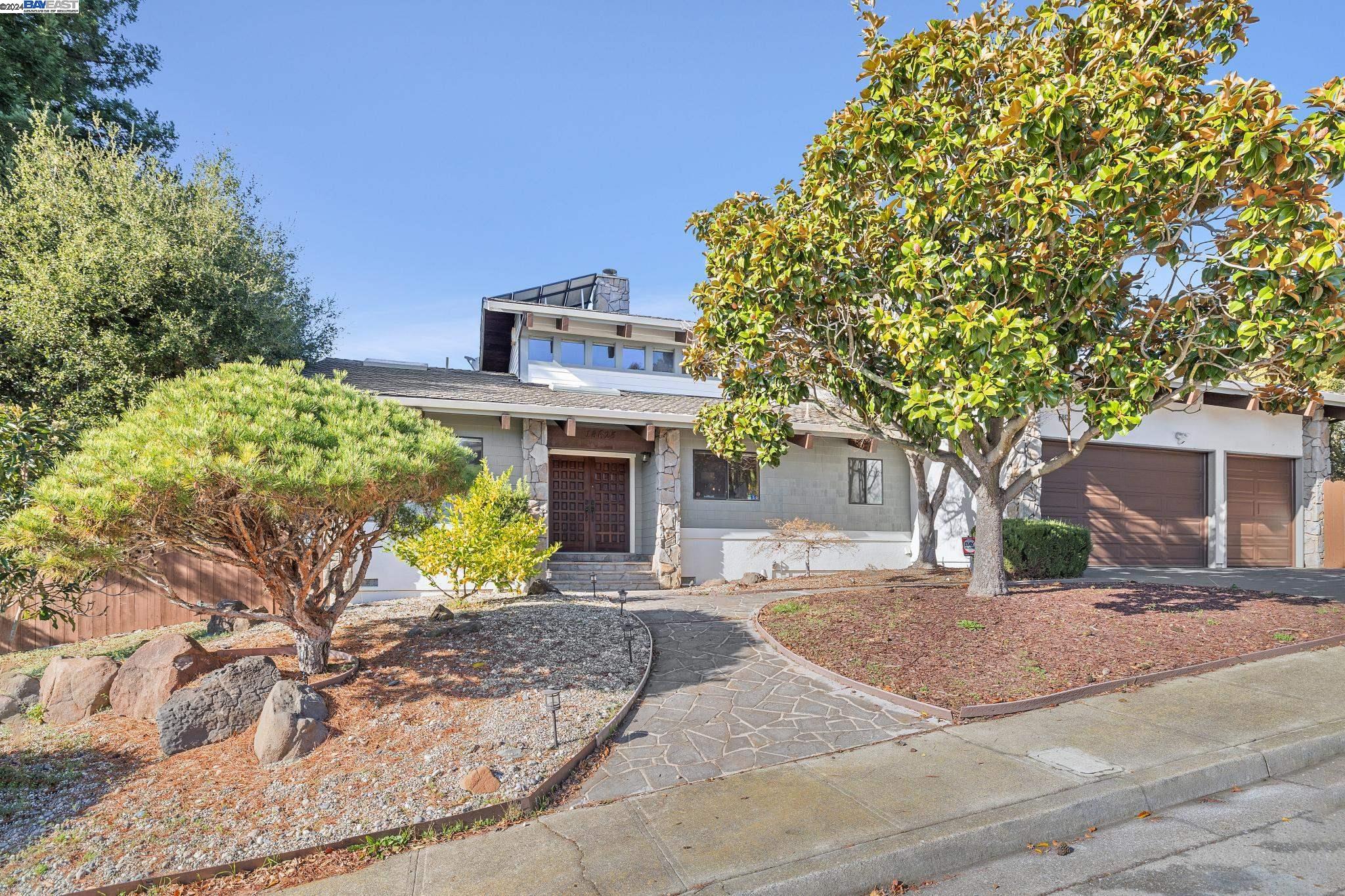 Detail Gallery Image 8 of 57 For 18625 W Cavendish Dr, Castro Valley,  CA 94552 - 4 Beds | 3 Baths