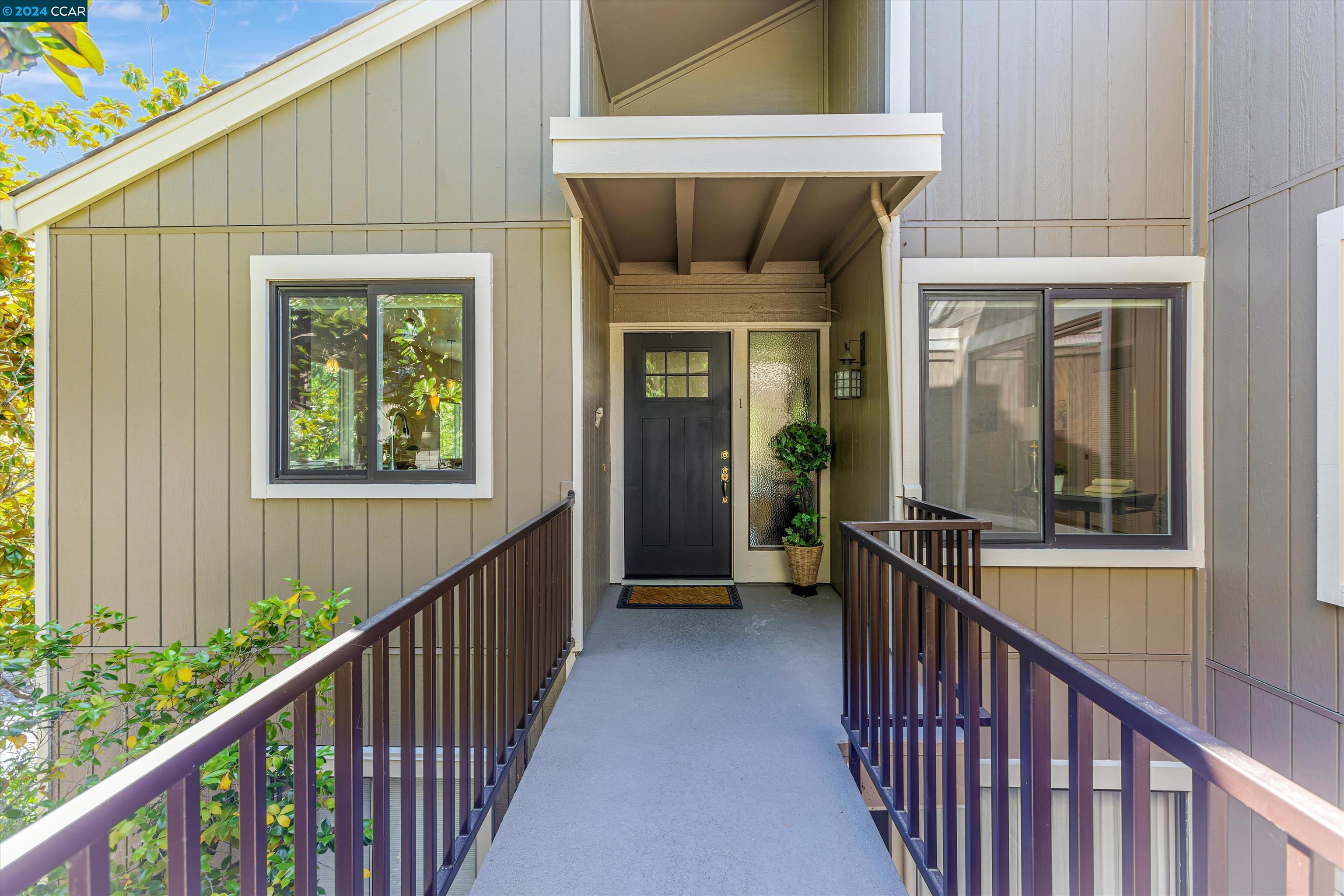 Detail Gallery Image 1 of 1 For 3210 Rossmoor Pkwy #1,  Walnut Creek,  CA 94595 - 2 Beds | 2 Baths