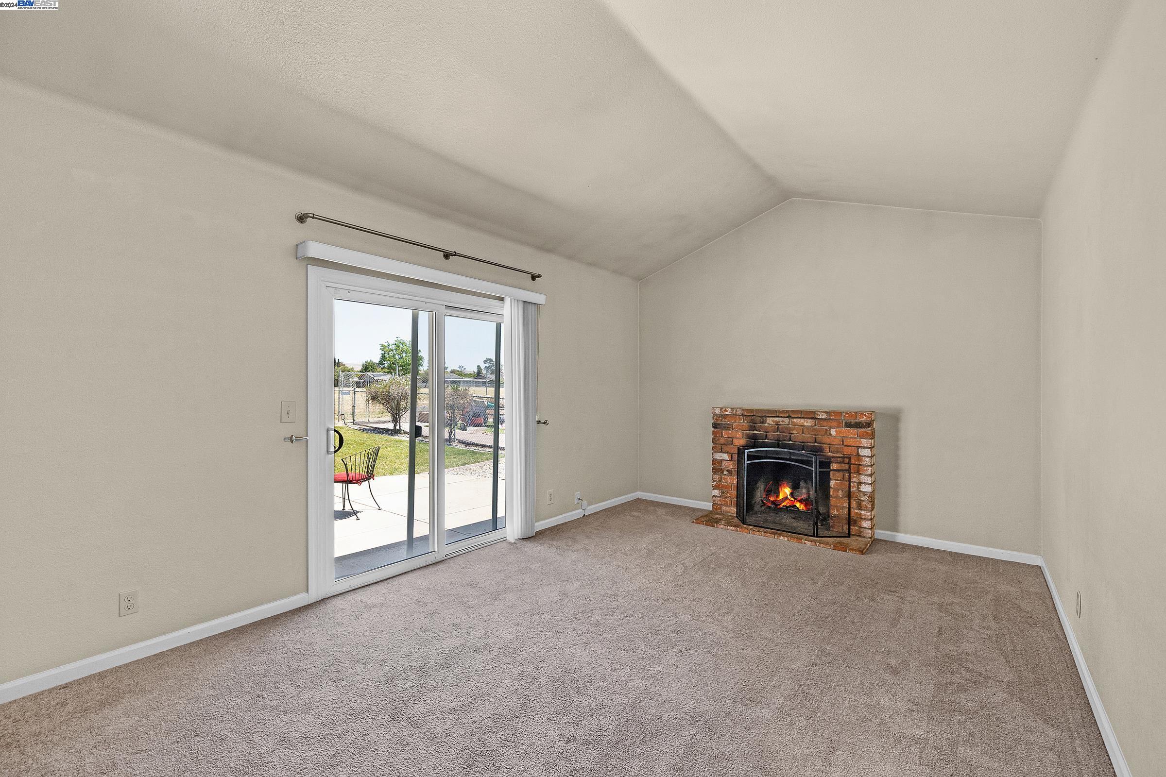 Detail Gallery Image 23 of 35 For 1227 Aster Ln, Livermore,  CA 94551 - 3 Beds | 2 Baths