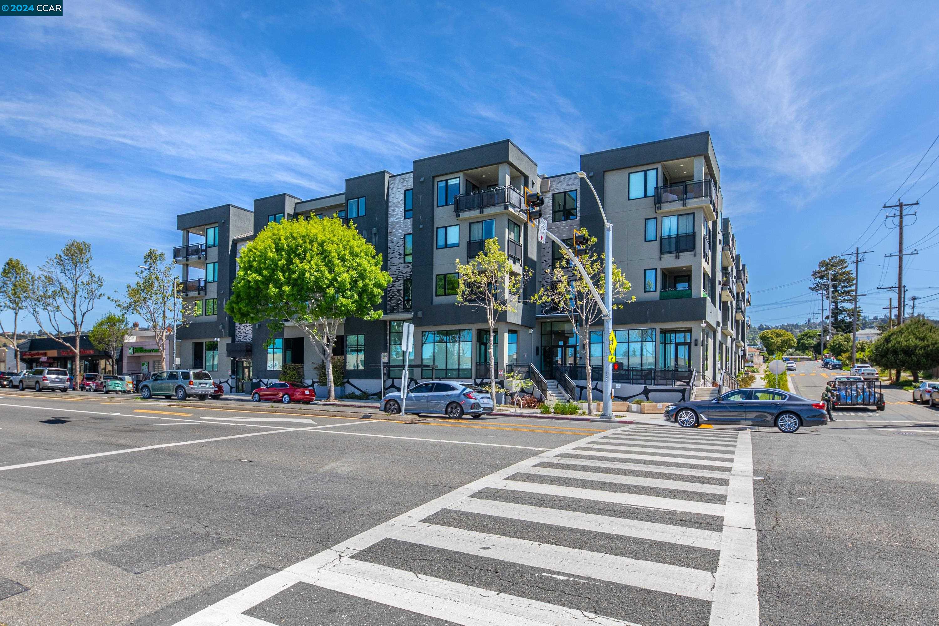 Detail Gallery Image 2 of 26 For 10300 San Pablo Ave #403,  El Cerrito,  CA 94530 - 2 Beds | 2 Baths