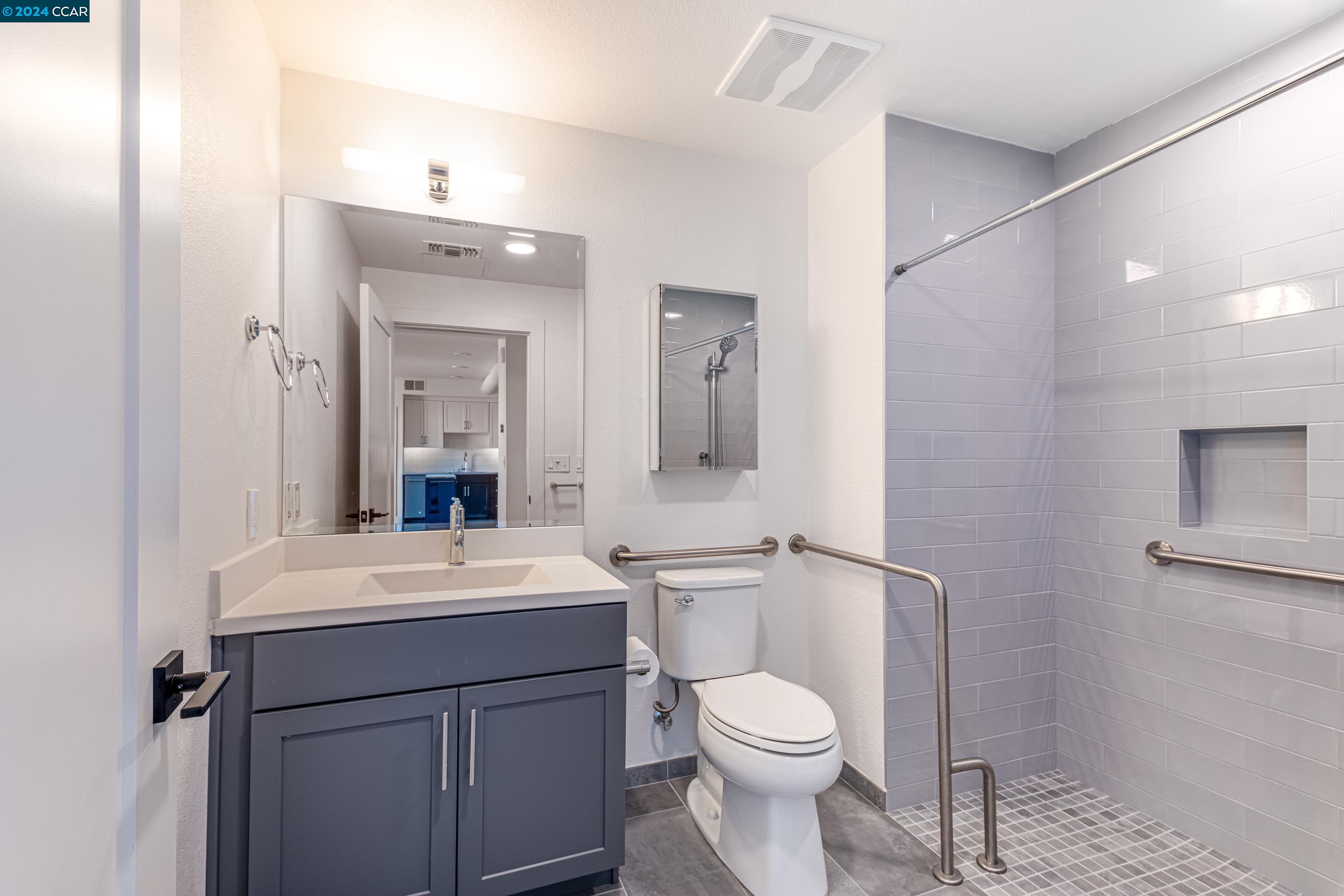 Detail Gallery Image 13 of 26 For 10300 San Pablo Ave #403,  El Cerrito,  CA 94530 - 2 Beds | 2 Baths