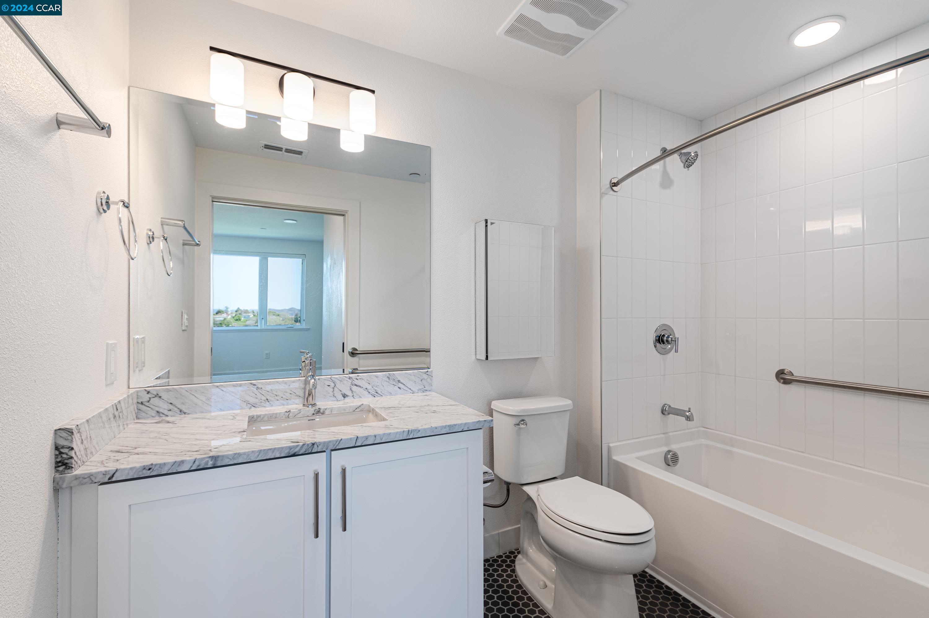 Detail Gallery Image 22 of 26 For 10300 San Pablo Ave #403,  El Cerrito,  CA 94530 - 2 Beds | 2 Baths