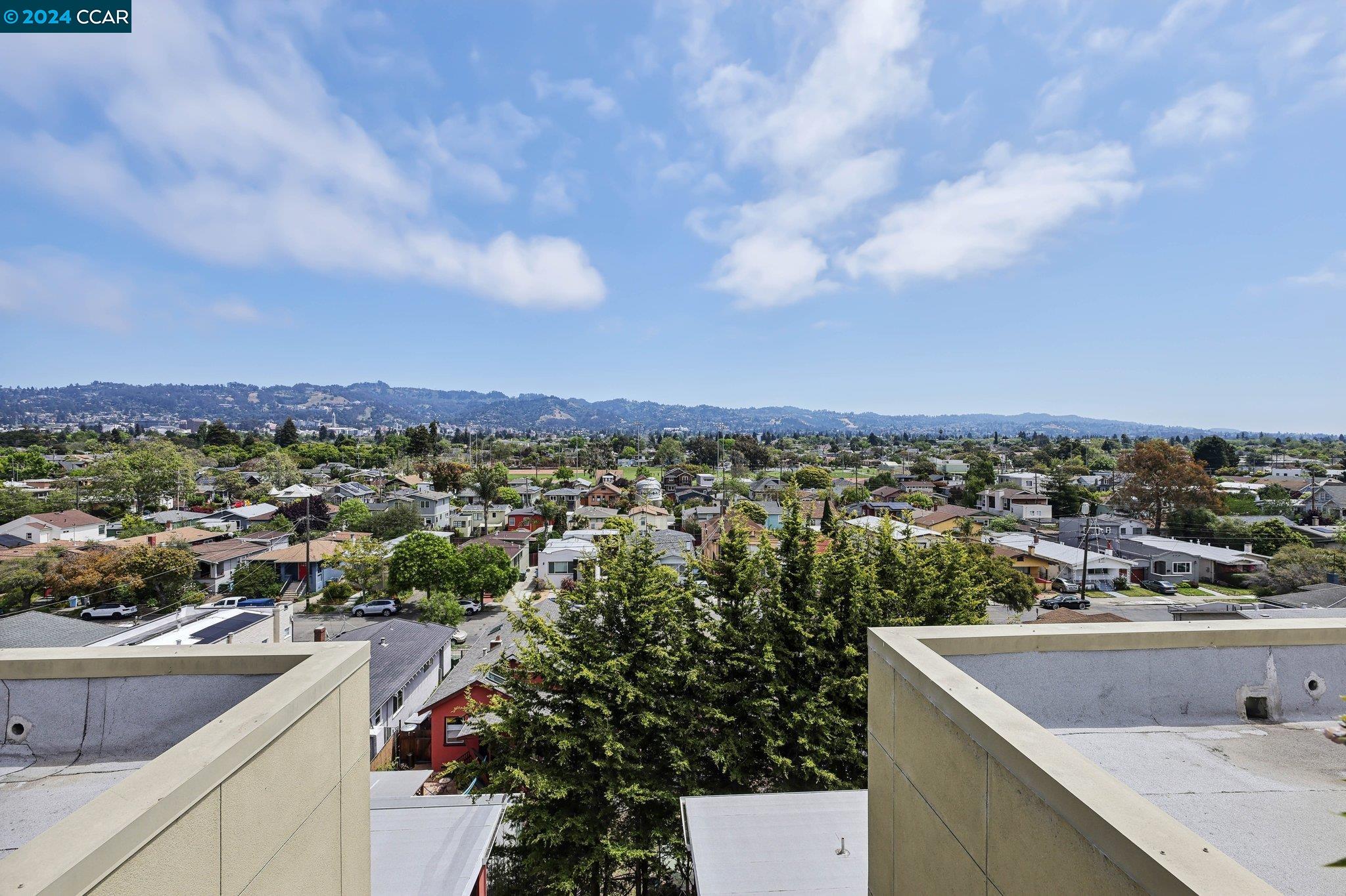 Detail Gallery Image 38 of 41 For 2747 San Pablo #502,  Berkeley,  CA 94702 - 1 Beds | 1 Baths