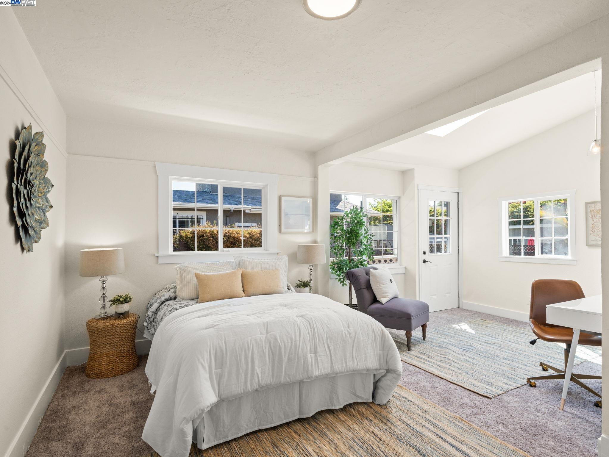 Detail Gallery Image 12 of 33 For 2069 Harrington Avenue, Oakland,  CA 94601 - 2 Beds | 2 Baths