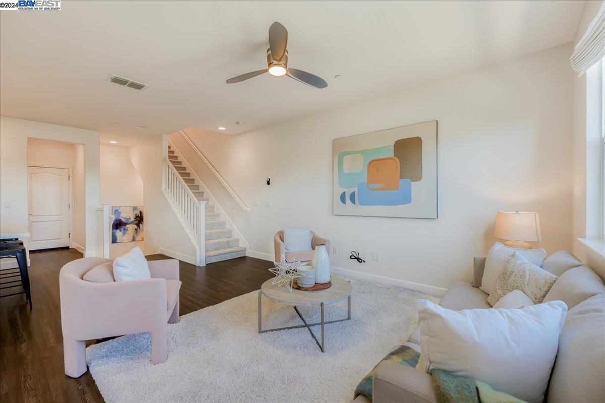 Detail Gallery Image 30 of 45 For 225 Ryan Ter, San Ramon,  CA 94583 - 4 Beds | 3/1 Baths