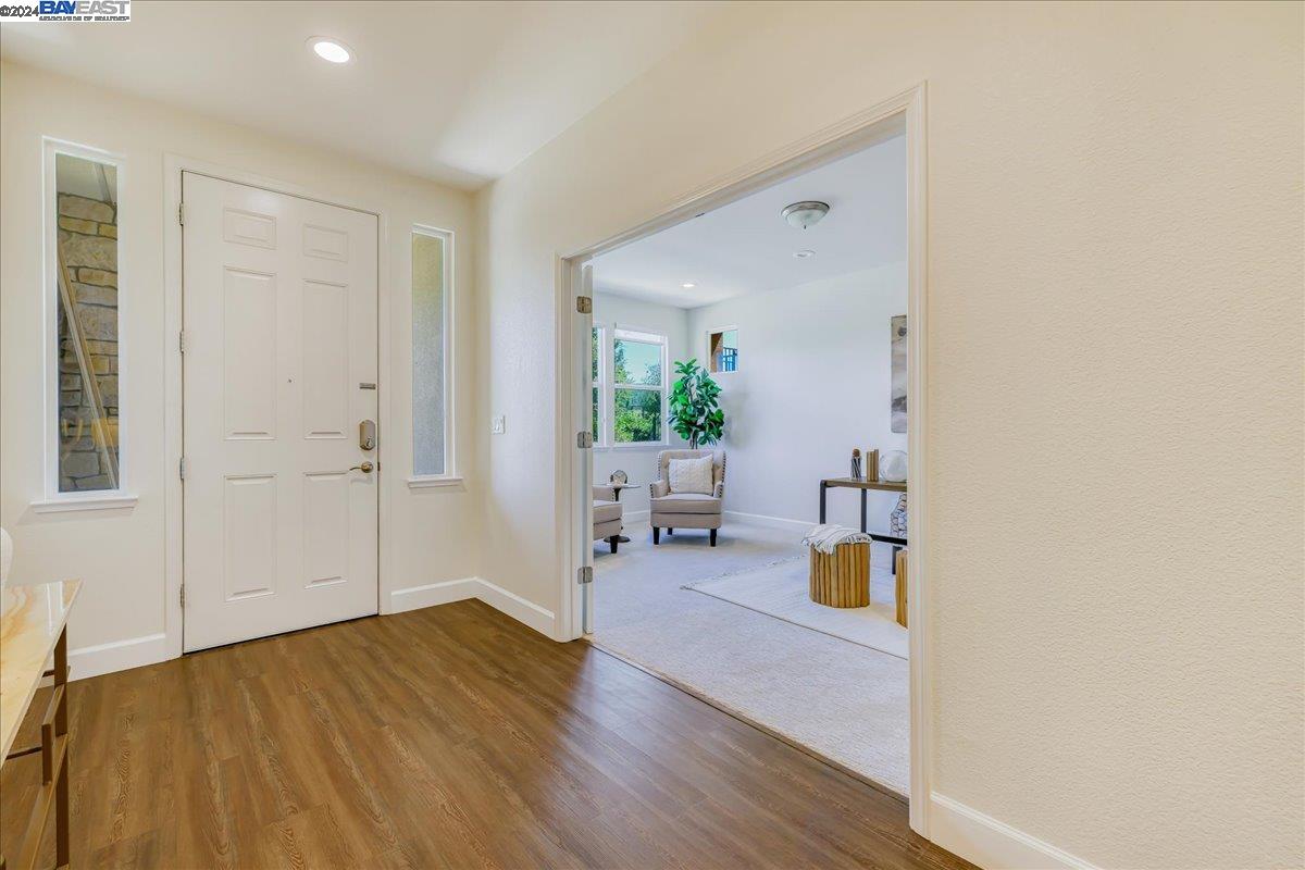 Detail Gallery Image 32 of 45 For 225 Ryan Ter, San Ramon,  CA 94583 - 4 Beds | 3/1 Baths