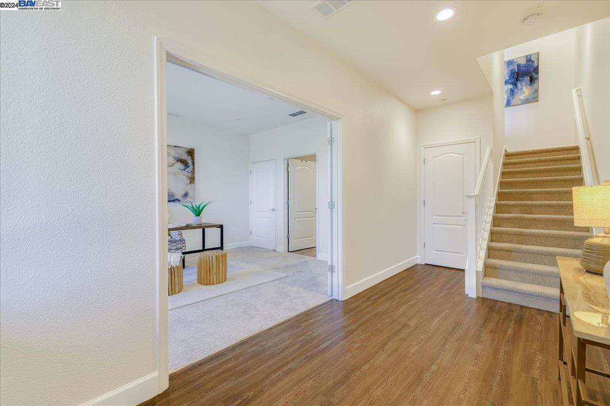 Detail Gallery Image 33 of 45 For 225 Ryan Ter, San Ramon,  CA 94583 - 4 Beds | 3/1 Baths