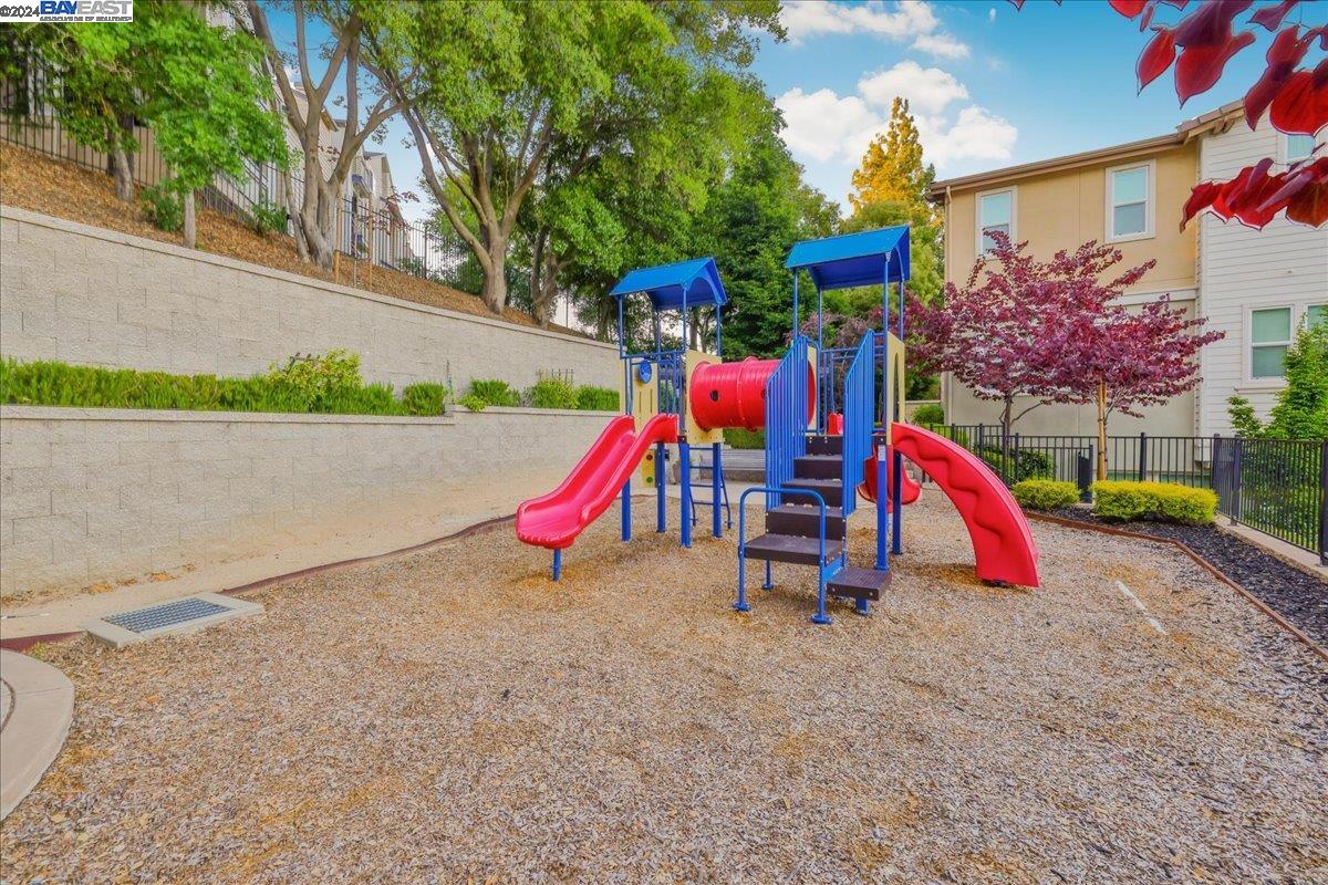 Detail Gallery Image 38 of 45 For 225 Ryan Ter, San Ramon,  CA 94583 - 4 Beds | 3/1 Baths