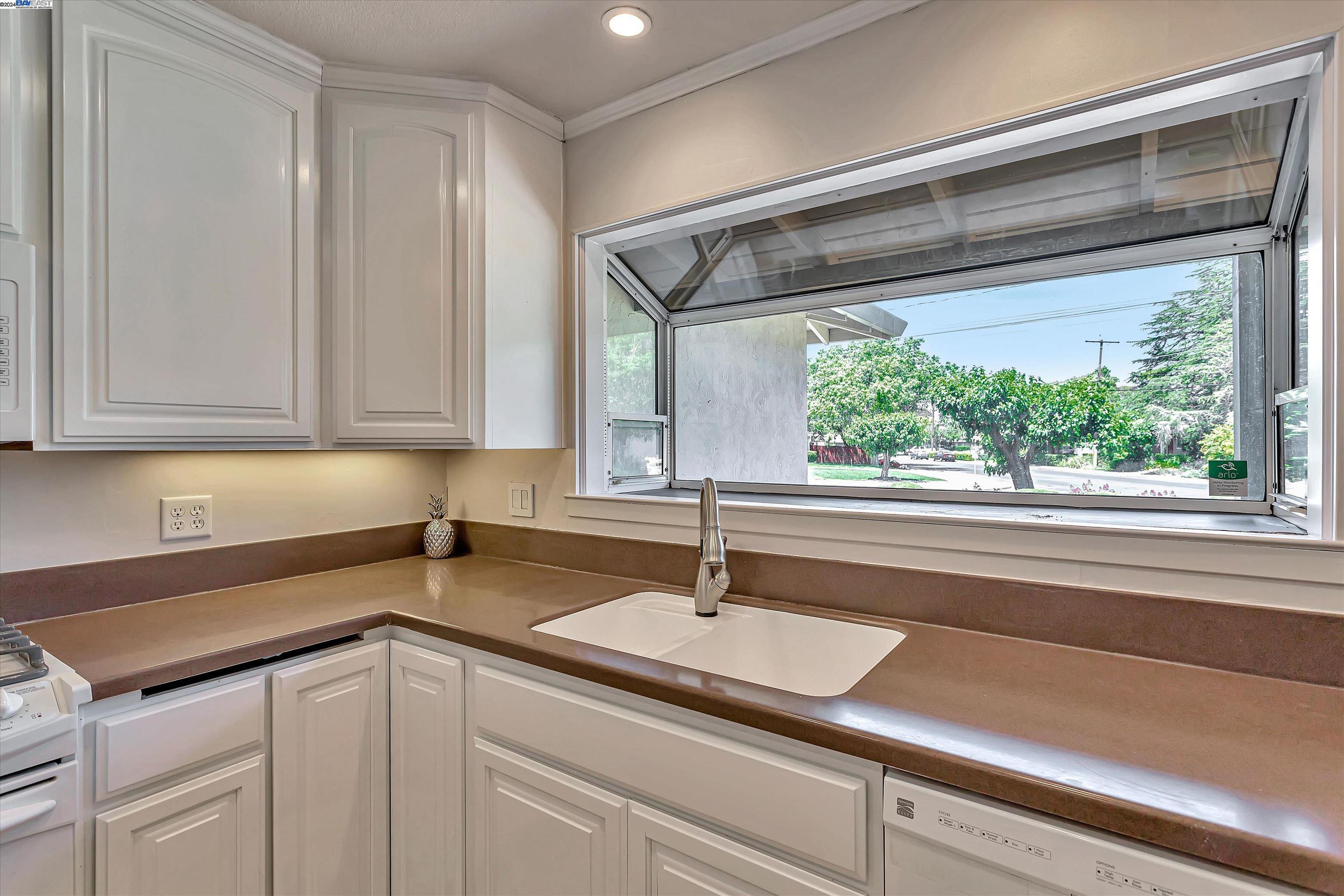 Detail Gallery Image 15 of 33 For 150 Titania Ct, Walnut Creek,  CA 94597 - 3 Beds | 2 Baths