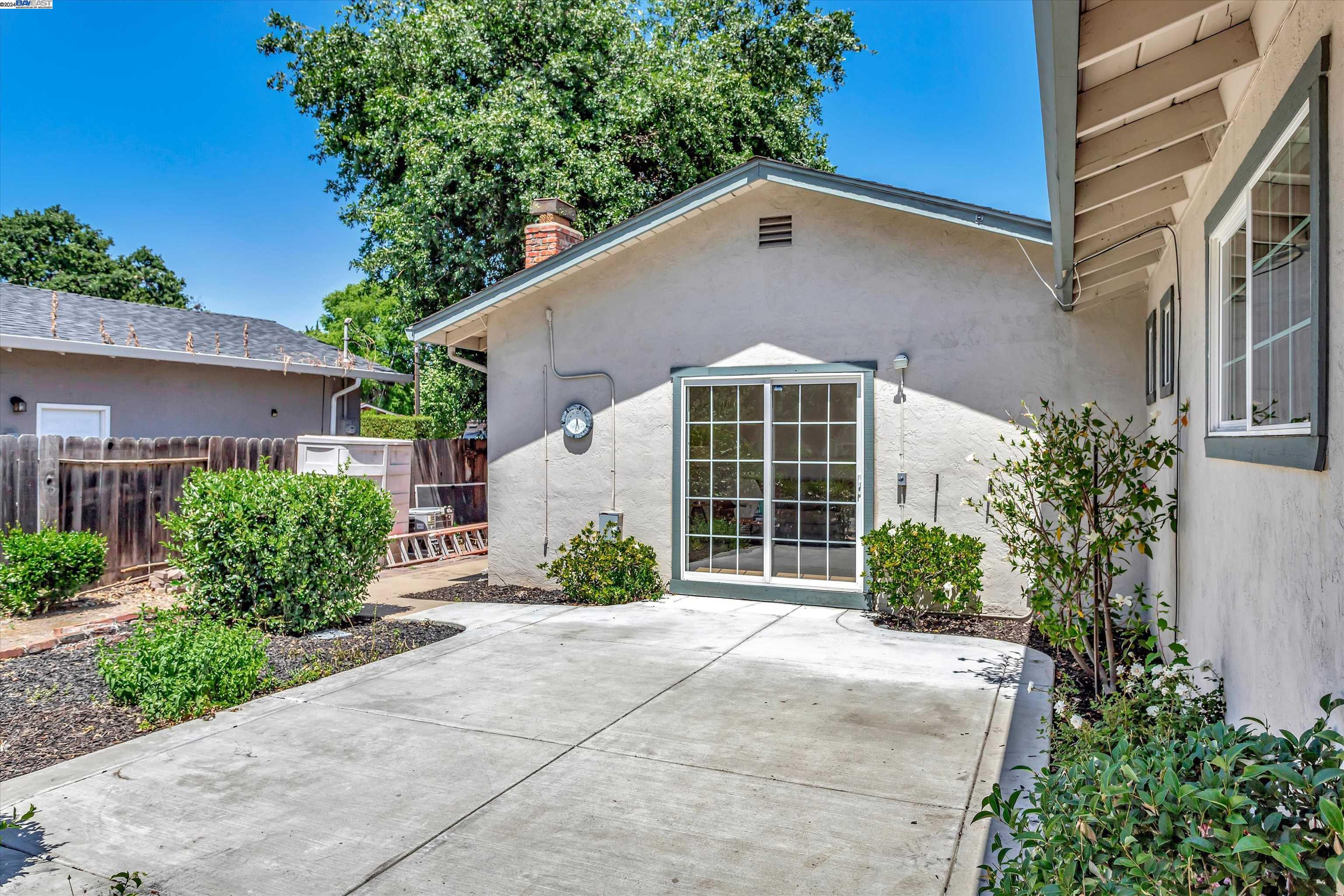 Detail Gallery Image 26 of 33 For 150 Titania Ct, Walnut Creek,  CA 94597 - 3 Beds | 2 Baths