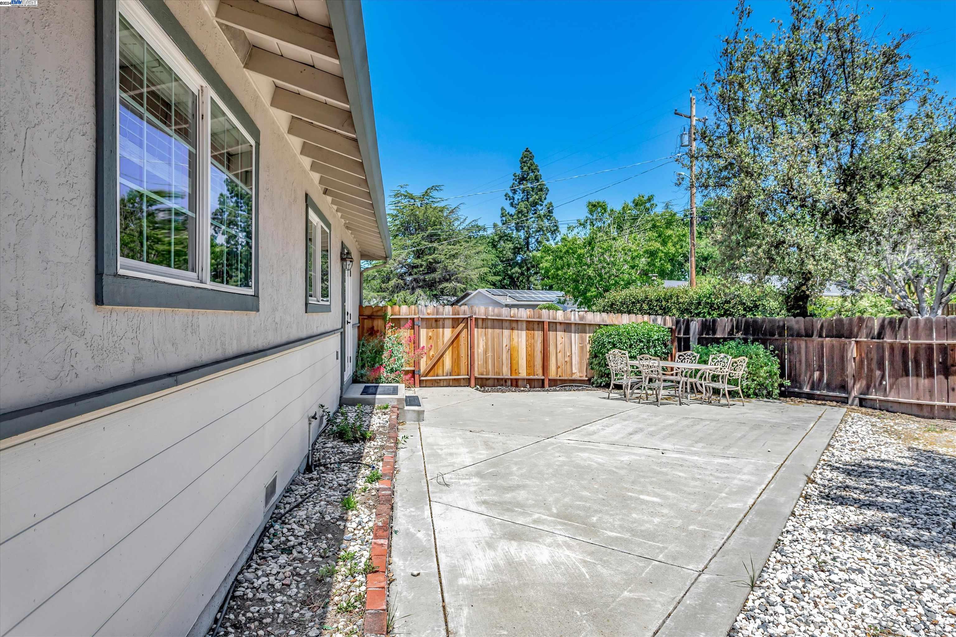 Detail Gallery Image 27 of 33 For 150 Titania Ct, Walnut Creek,  CA 94597 - 3 Beds | 2 Baths
