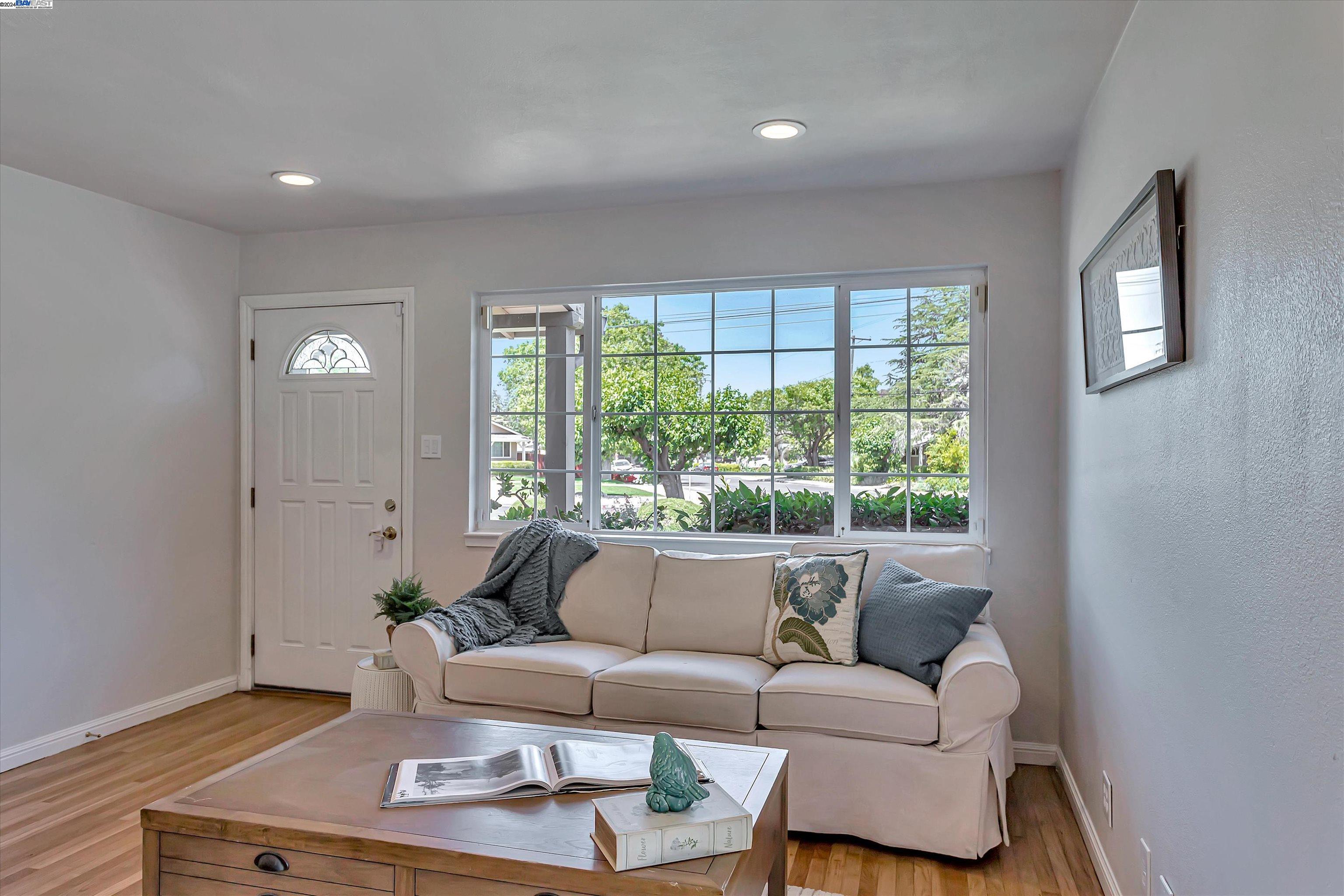Detail Gallery Image 6 of 33 For 150 Titania Ct, Walnut Creek,  CA 94597 - 3 Beds | 2 Baths