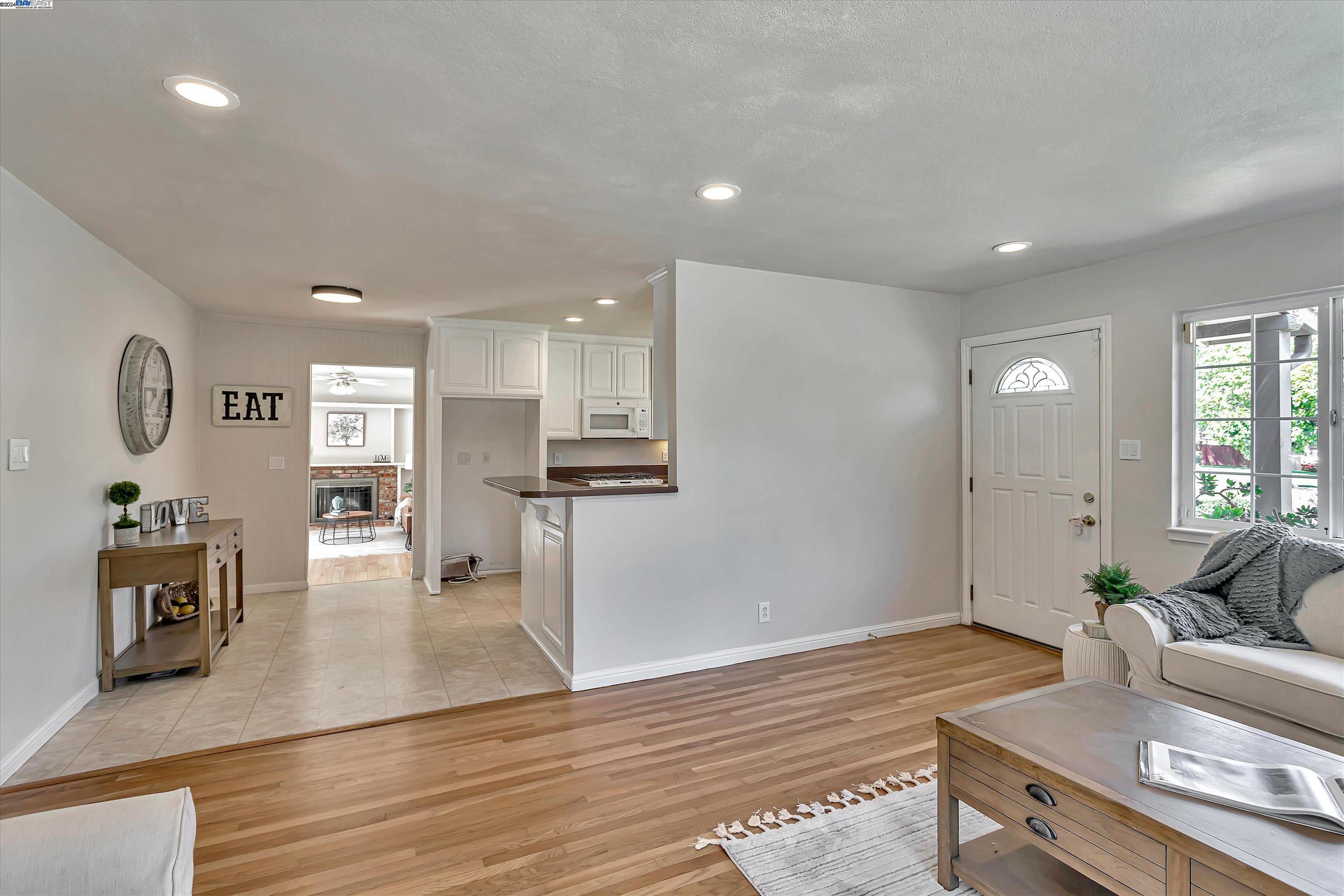 Detail Gallery Image 7 of 33 For 150 Titania Ct, Walnut Creek,  CA 94597 - 3 Beds | 2 Baths