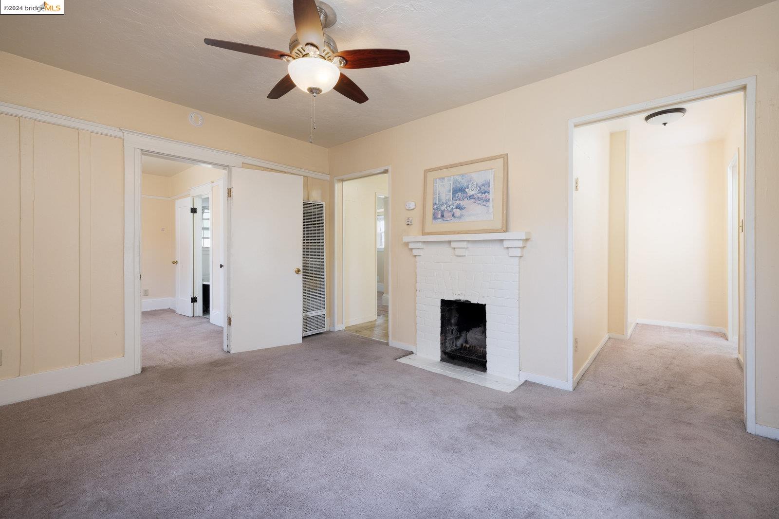 Detail Gallery Image 6 of 22 For 2209 Byron St, Berkeley,  CA 94702 - 2 Beds | 1 Baths