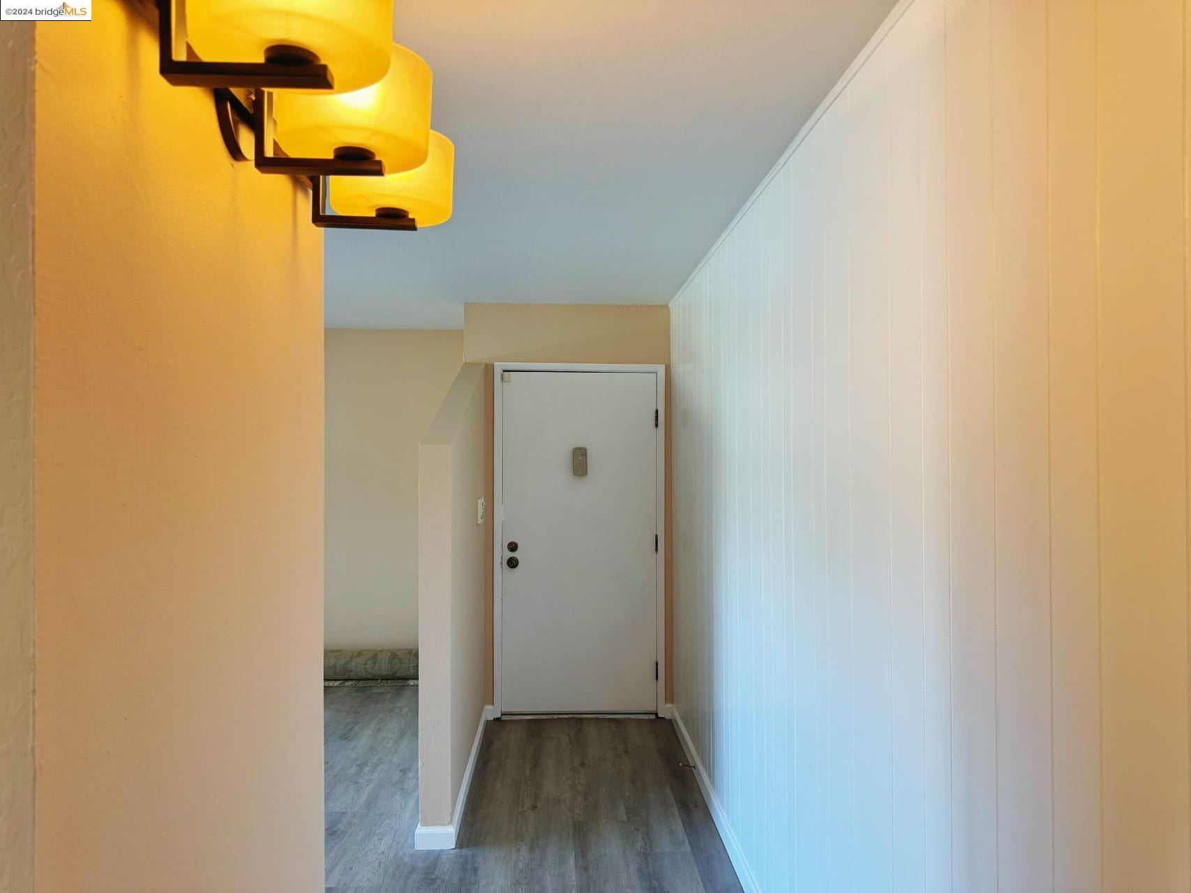 Detail Gallery Image 6 of 13 For 2087 Ascot Dr #125,  Moraga,  CA 94556 - 1 Beds | 1 Baths