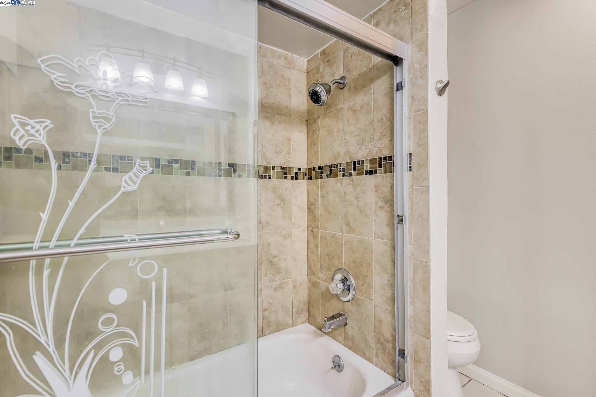 Detail Gallery Image 18 of 55 For 5511 Roundtree Dr a,  Concord,  CA 94521 - 3 Beds | 2 Baths