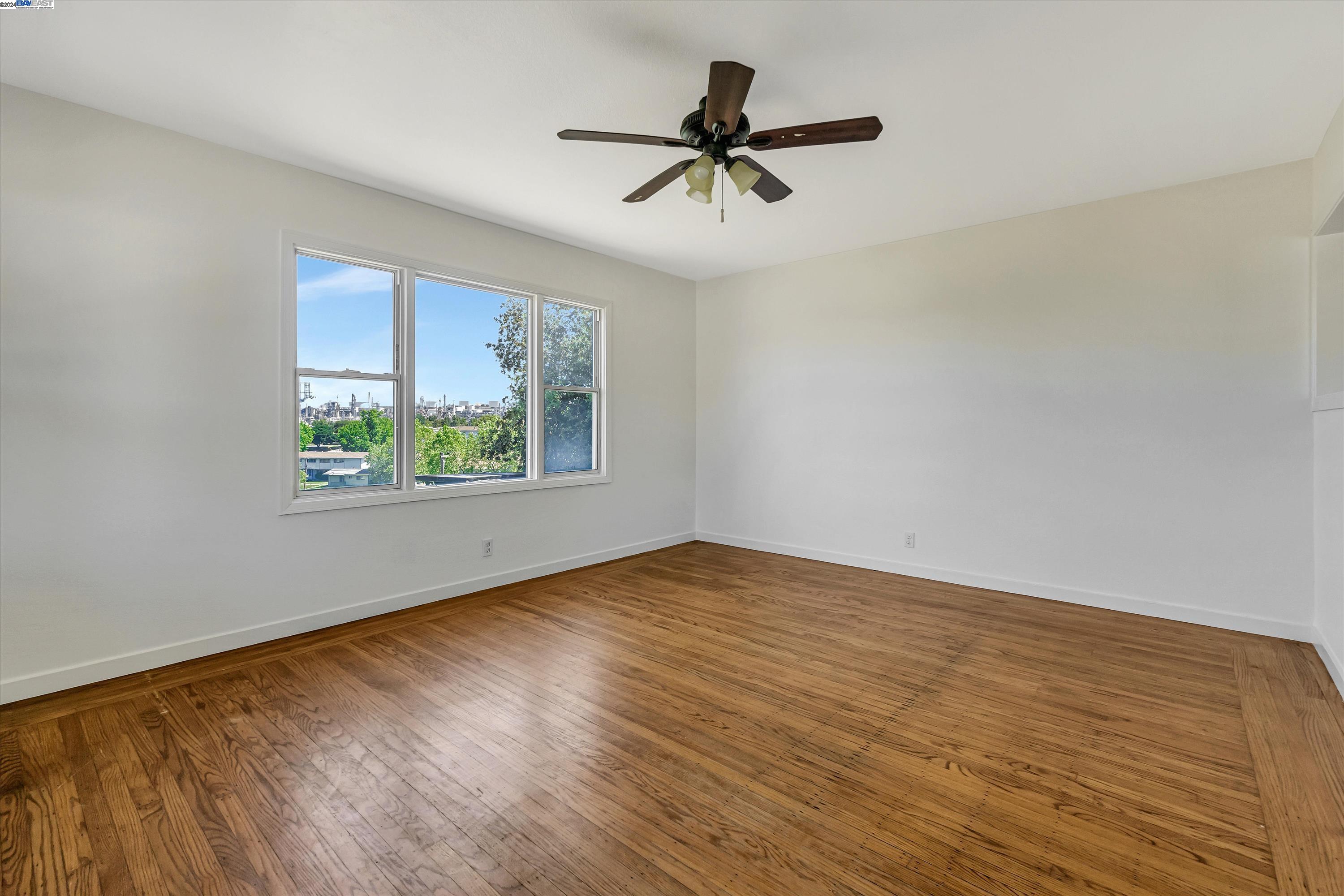 Detail Gallery Image 18 of 39 For 215 Suisun, Rodeo,  CA 94572 - 3 Beds | 2 Baths